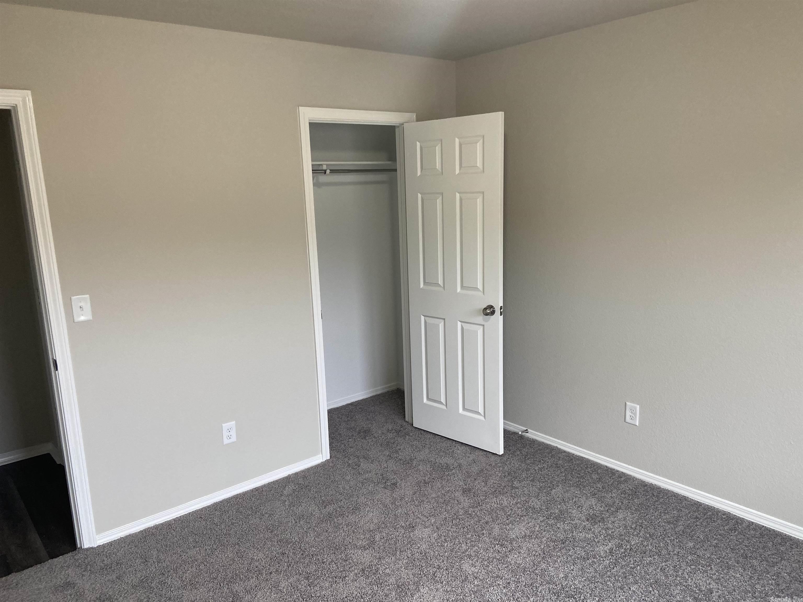 HILLDALE CROSSING - Residential