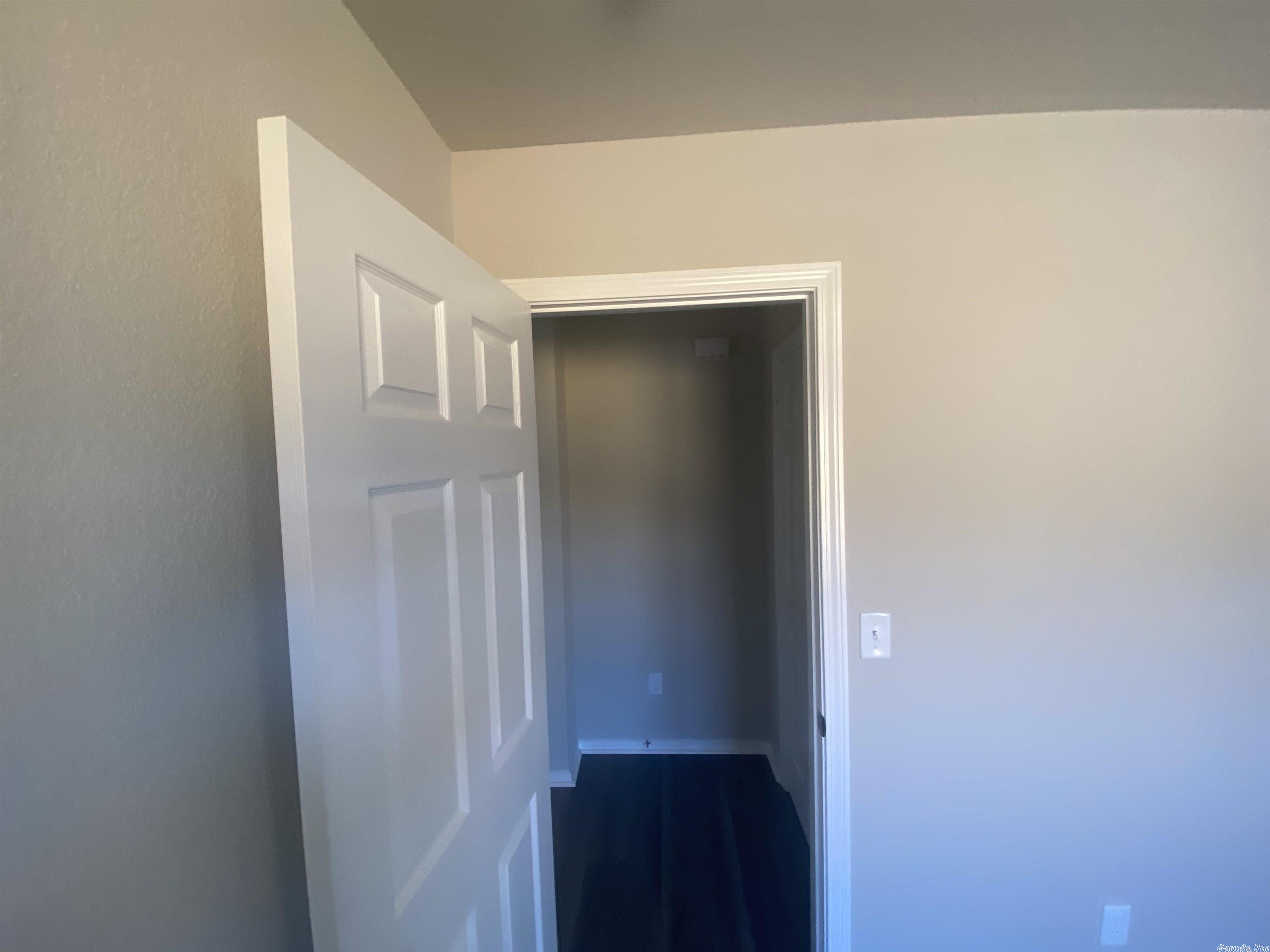 HILLDALE CROSSING - Residential