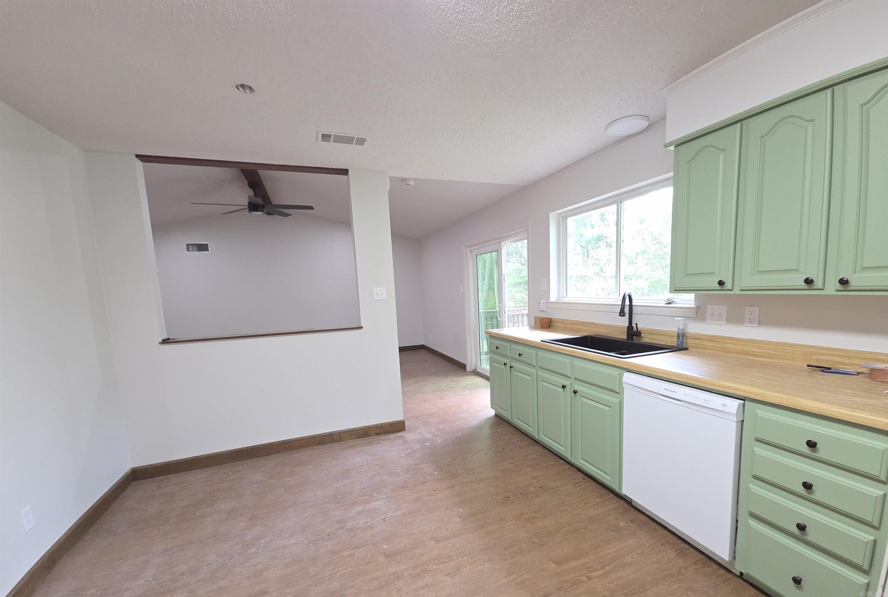 BROADMOOR NORTH - Residential