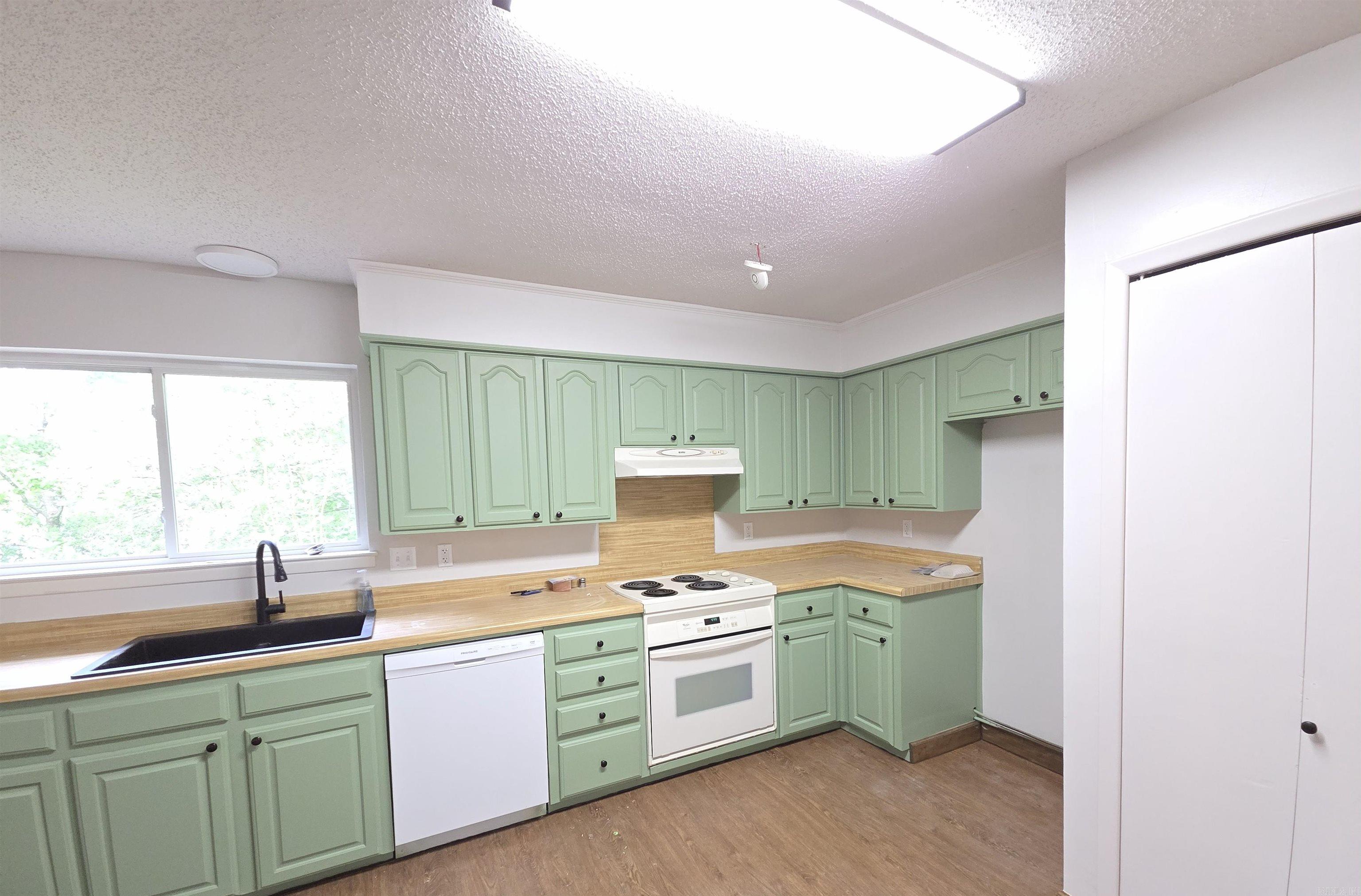 BROADMOOR NORTH - Residential