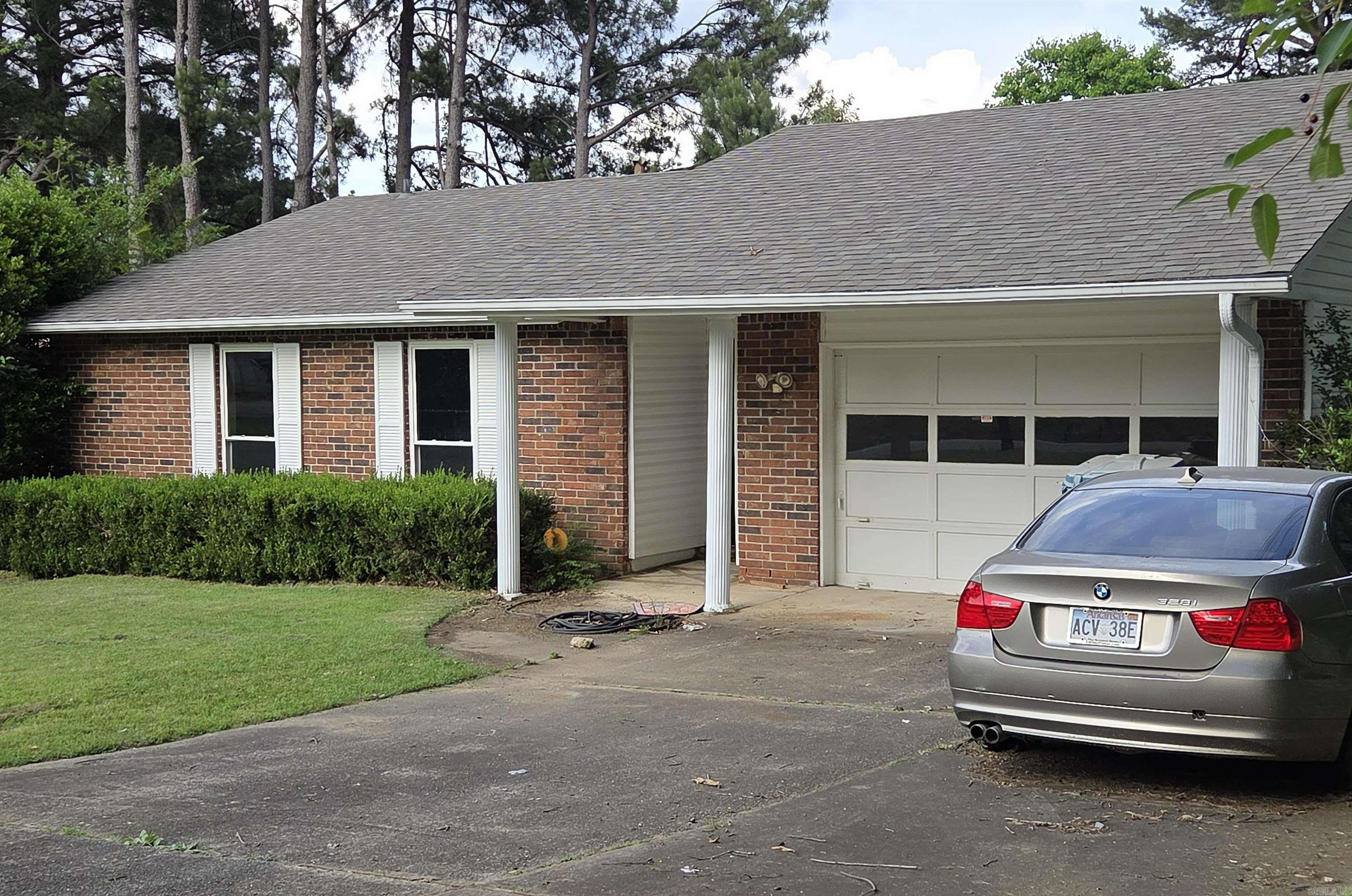 One owner home - Maintained and cared for to keep this wonderful home in tip-top shape! New interior paint throughout, new carpet in bedrooms, bathrooms are updated, Master bath has tile shower stall, fresh painted kitchen cabinets, new fixtures (remote fan/lights), new hardware and a very open living/dining/kitchen with a great floor plan.    *New Roof in 2023 *One Year Home Warranty provided by seller Gorgeous sliding glass doors to step out on to a well sized deck for enjoying your fenced in back yard. Call today to schedule your showing 501.349.2383