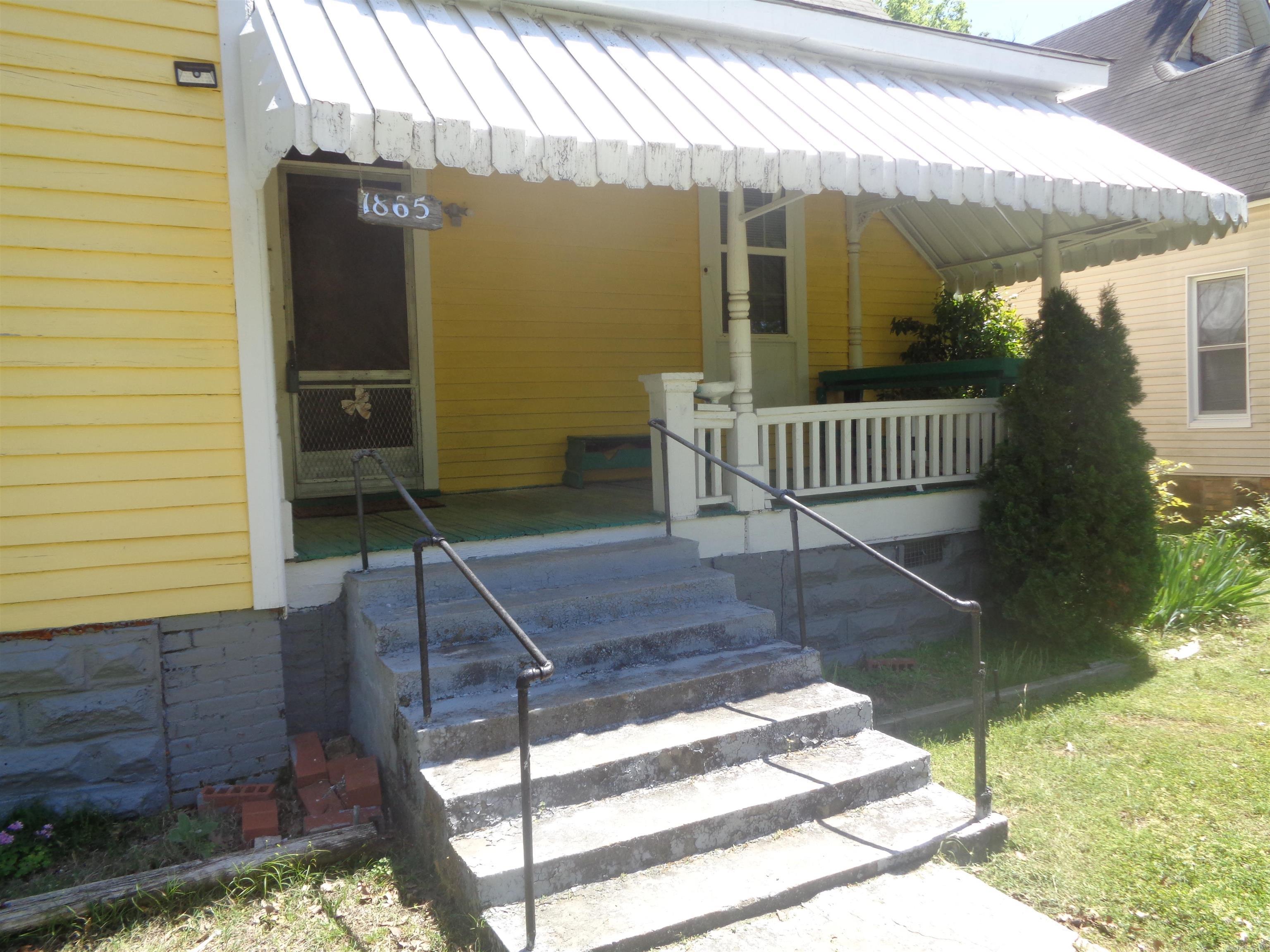 Weldon E Wrights - Residential