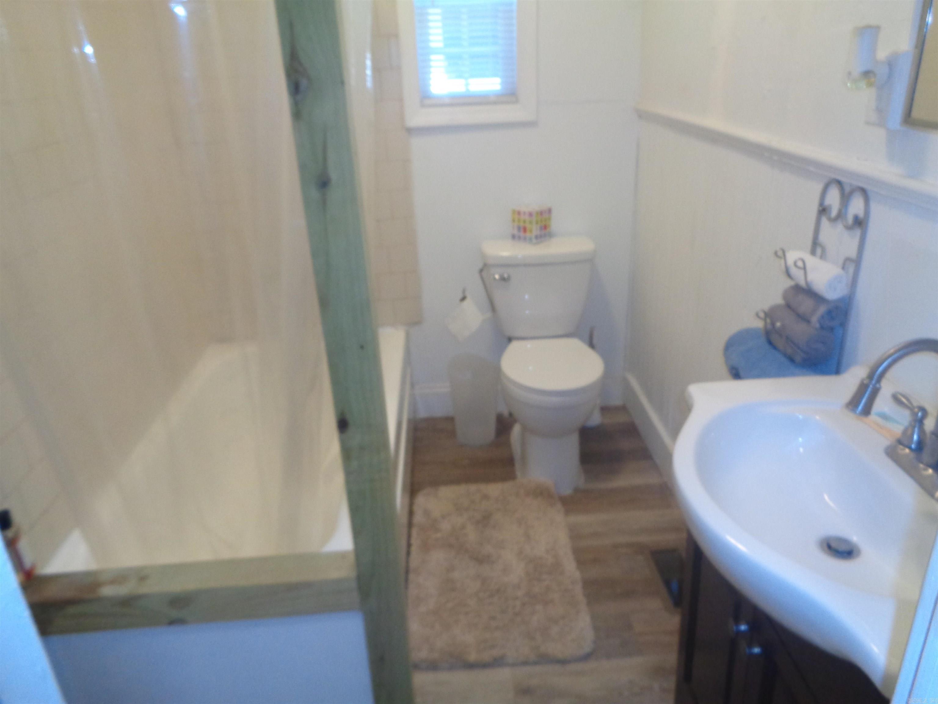 Weldon E Wrights - Residential