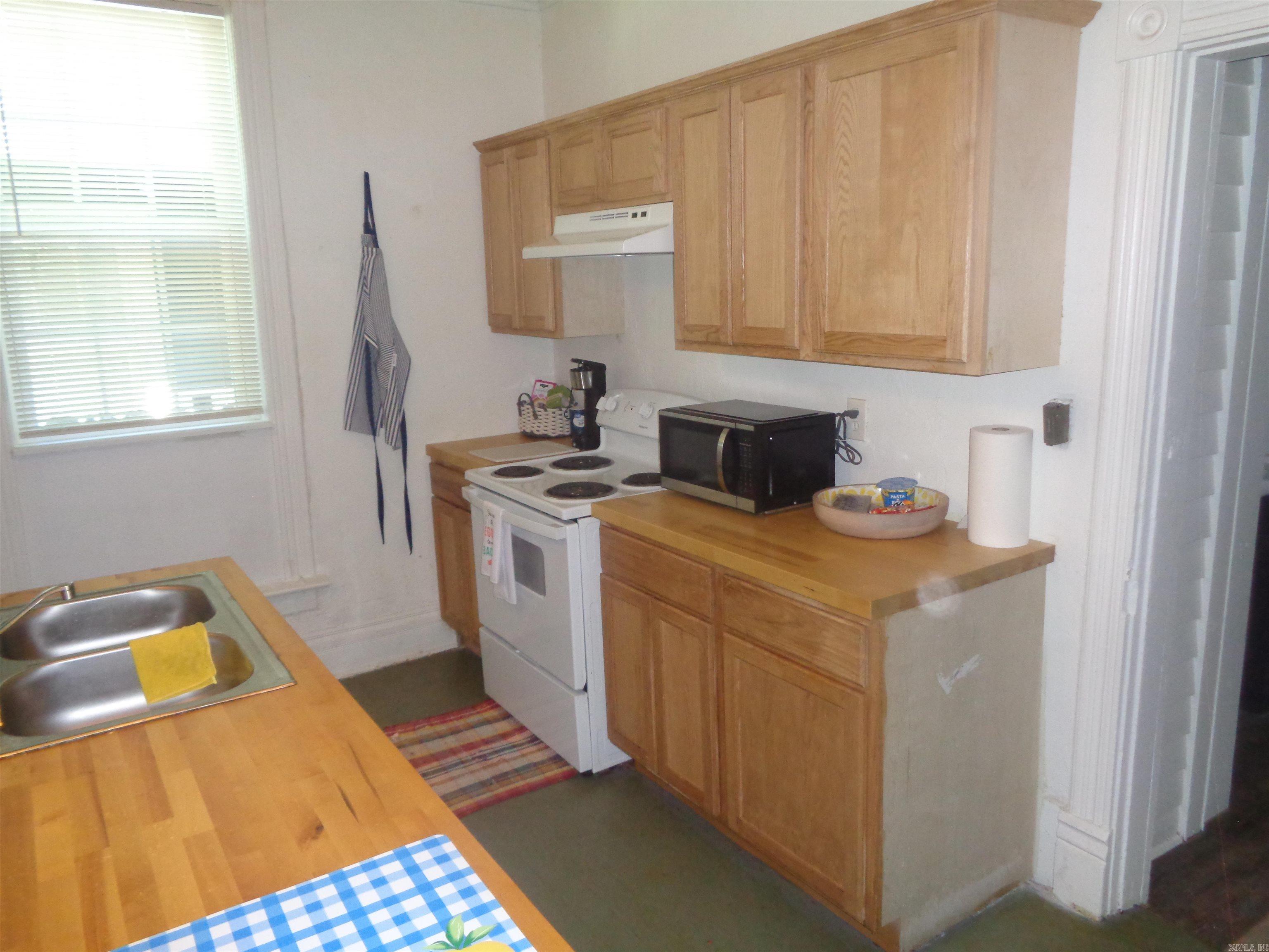 Weldon E Wrights - Residential