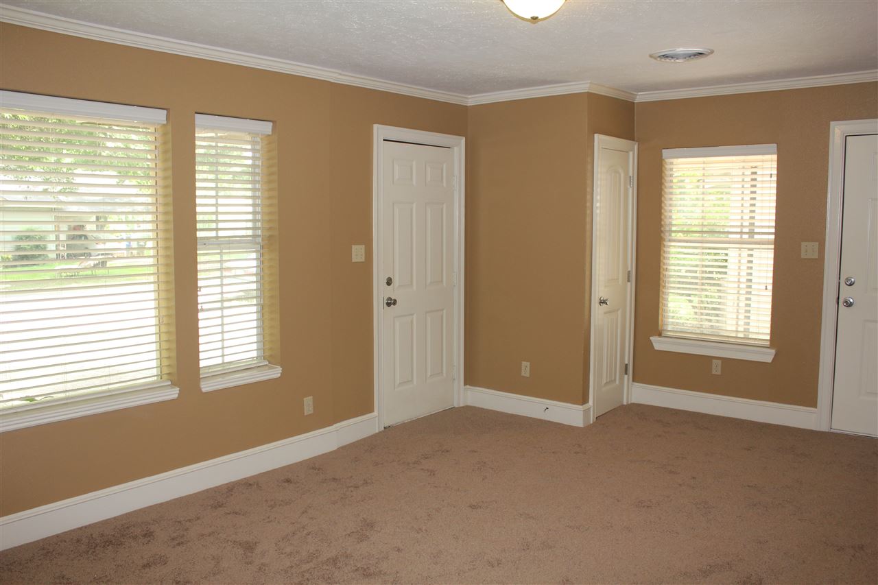 ANGEL CROSSING - Residential