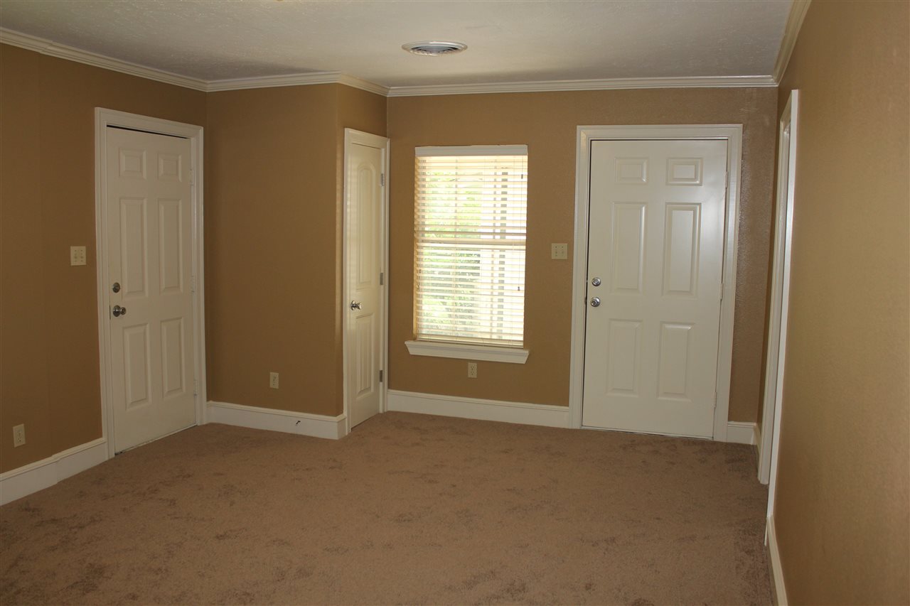 ANGEL CROSSING - Residential