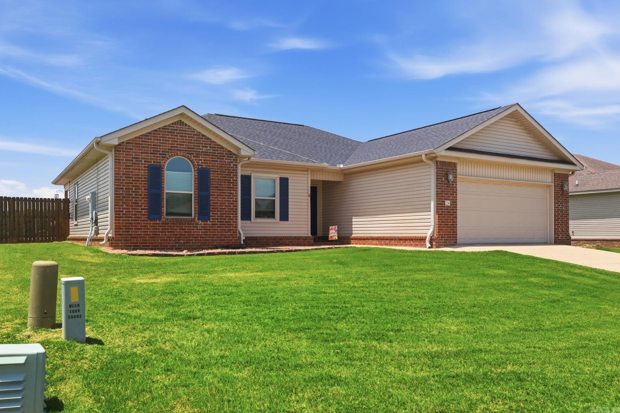 WILLOW LAKE - Residential