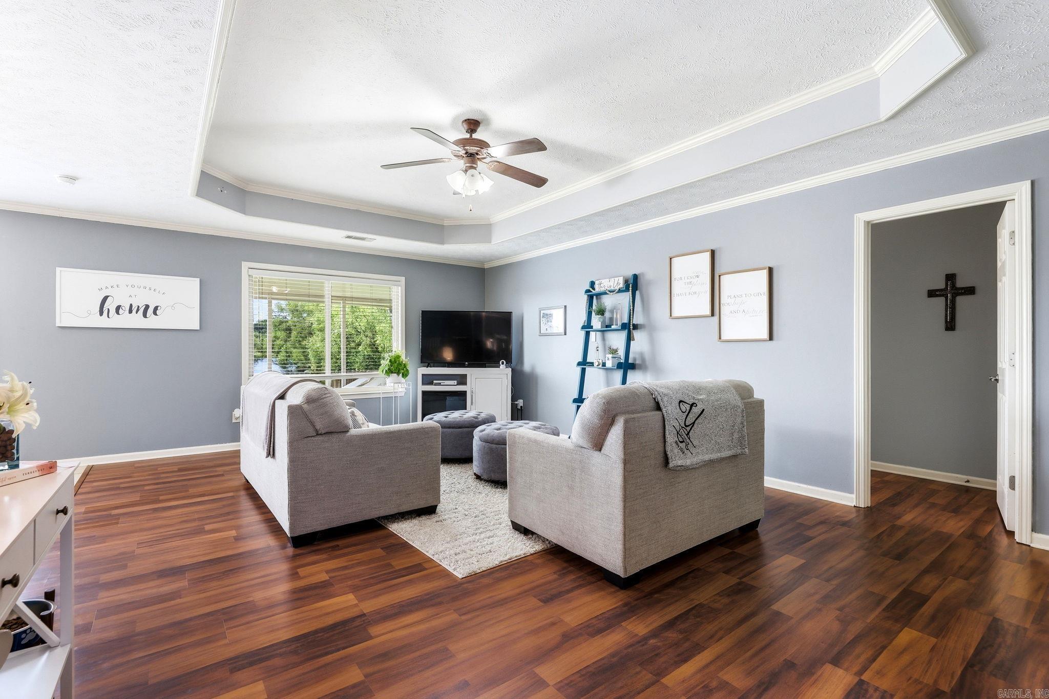 WILLOW LAKE - Residential