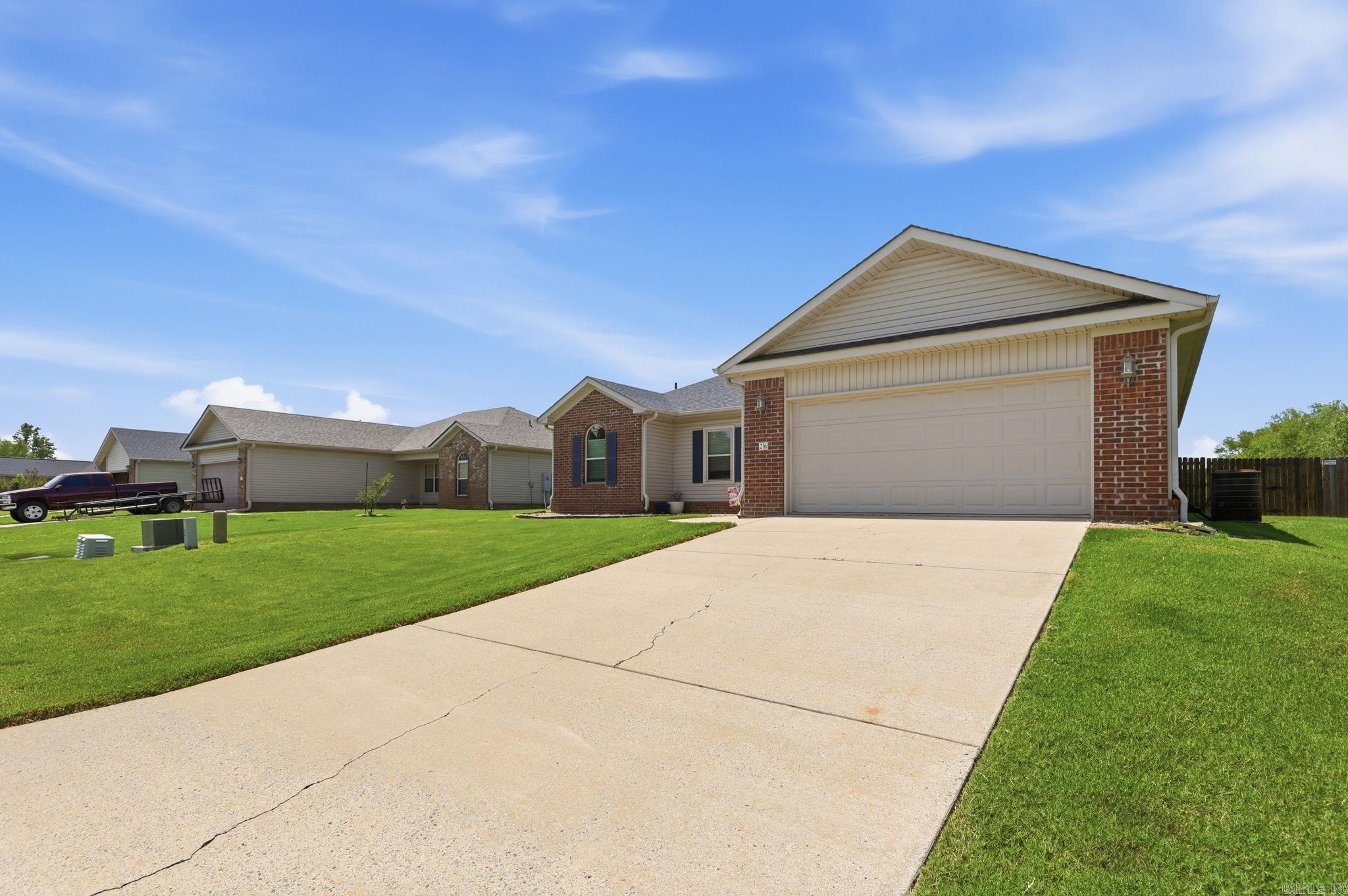 WILLOW LAKE - Residential