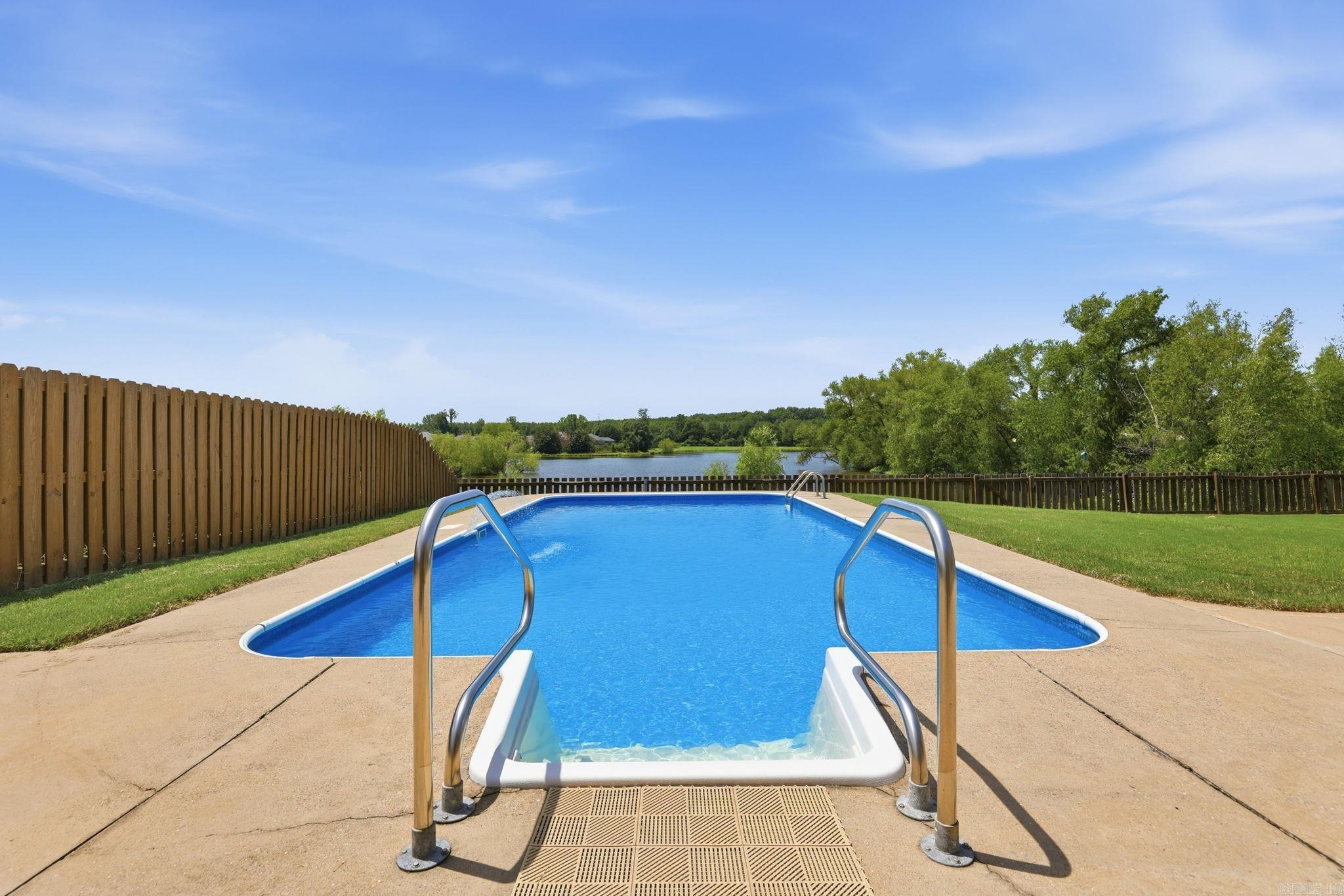 WILLOW LAKE - Residential