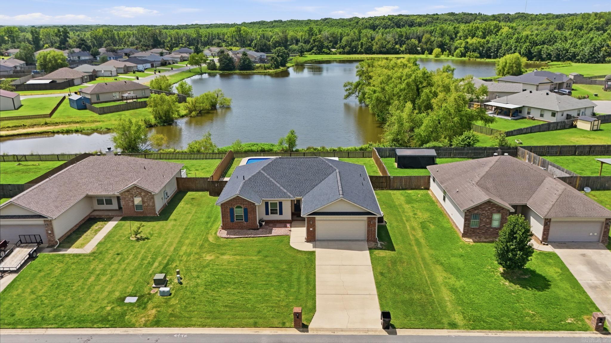WILLOW LAKE - Residential