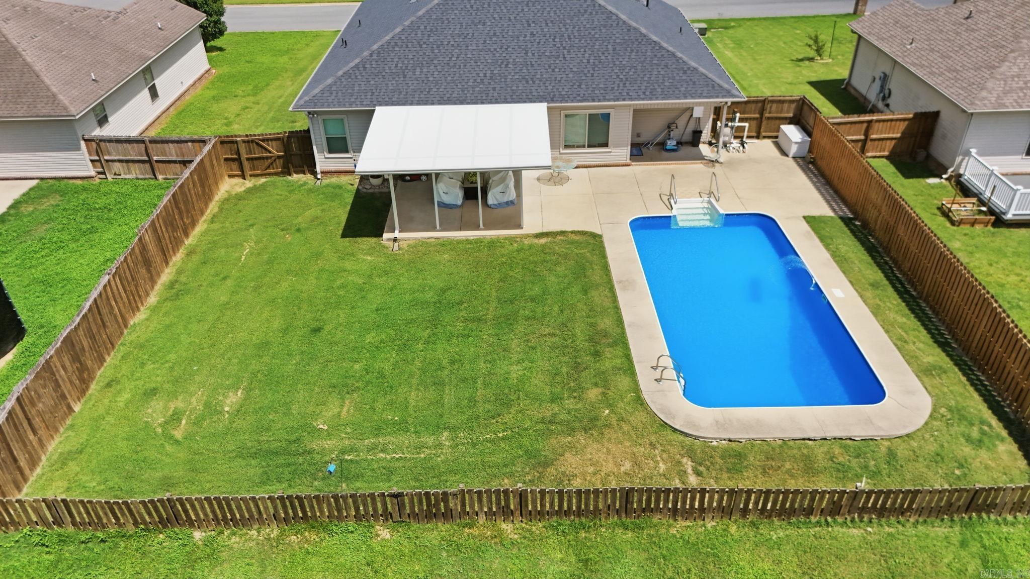 WILLOW LAKE - Residential