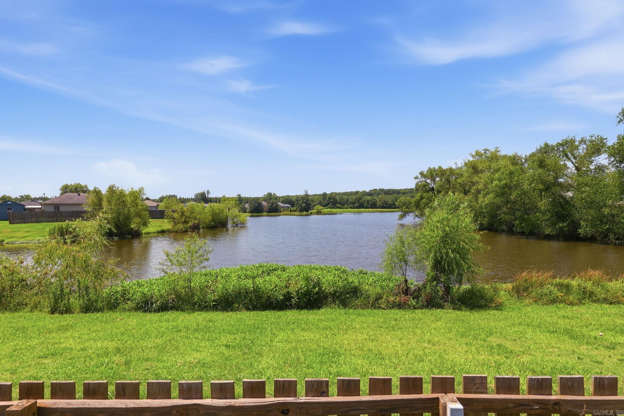 WILLOW LAKE - Residential