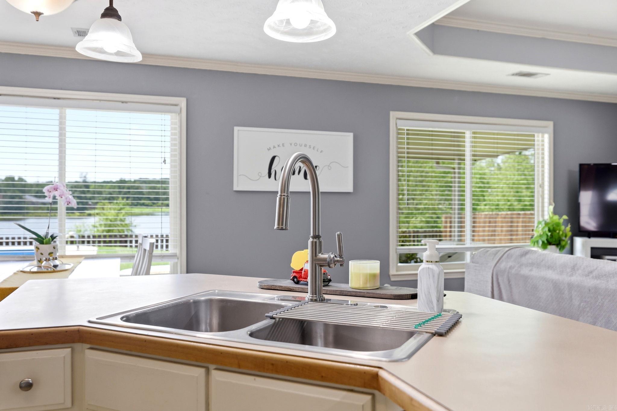 WILLOW LAKE - Residential