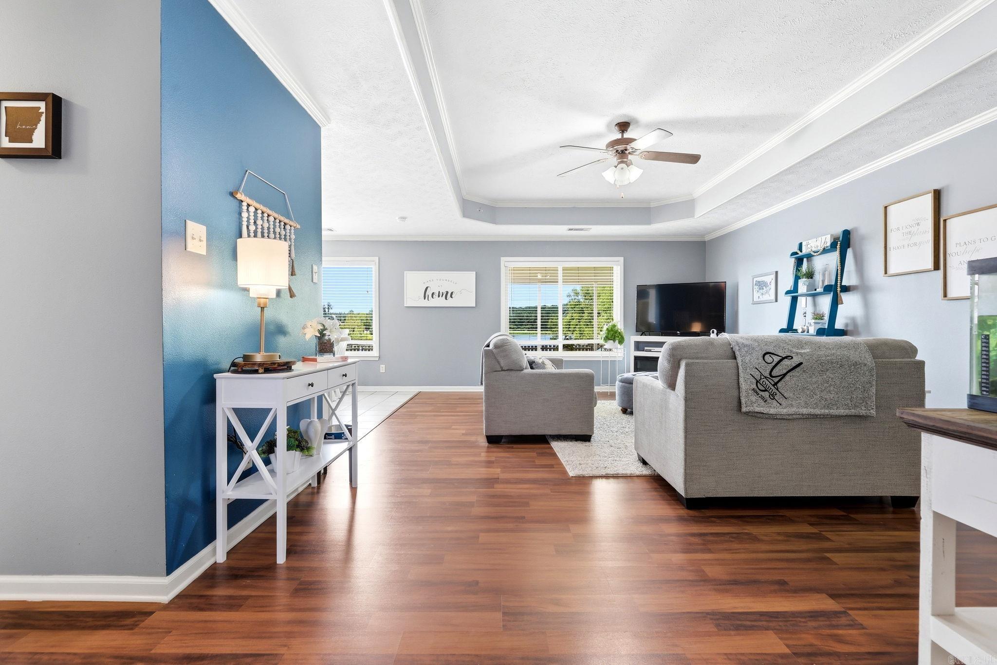 WILLOW LAKE - Residential