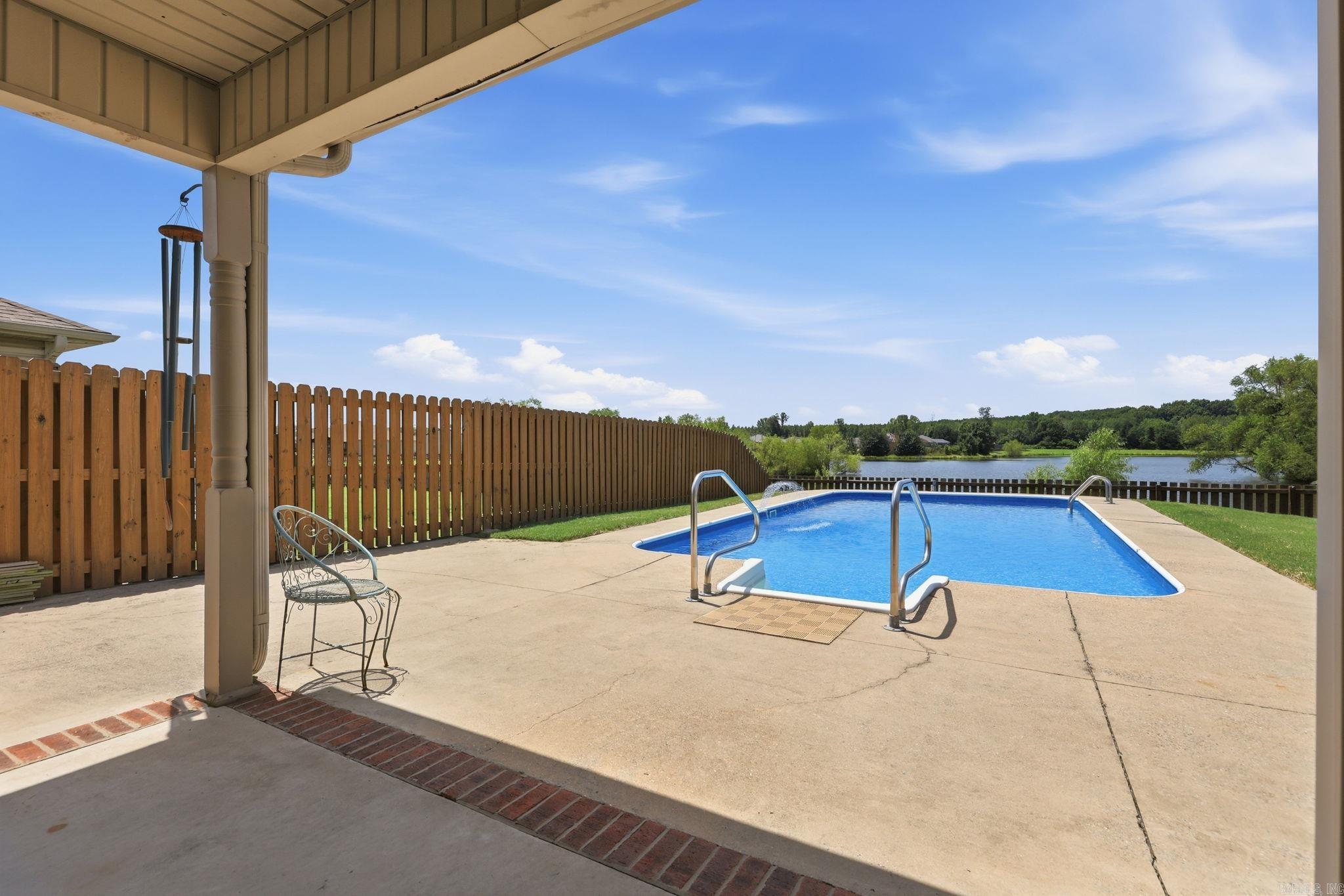 WILLOW LAKE - Residential