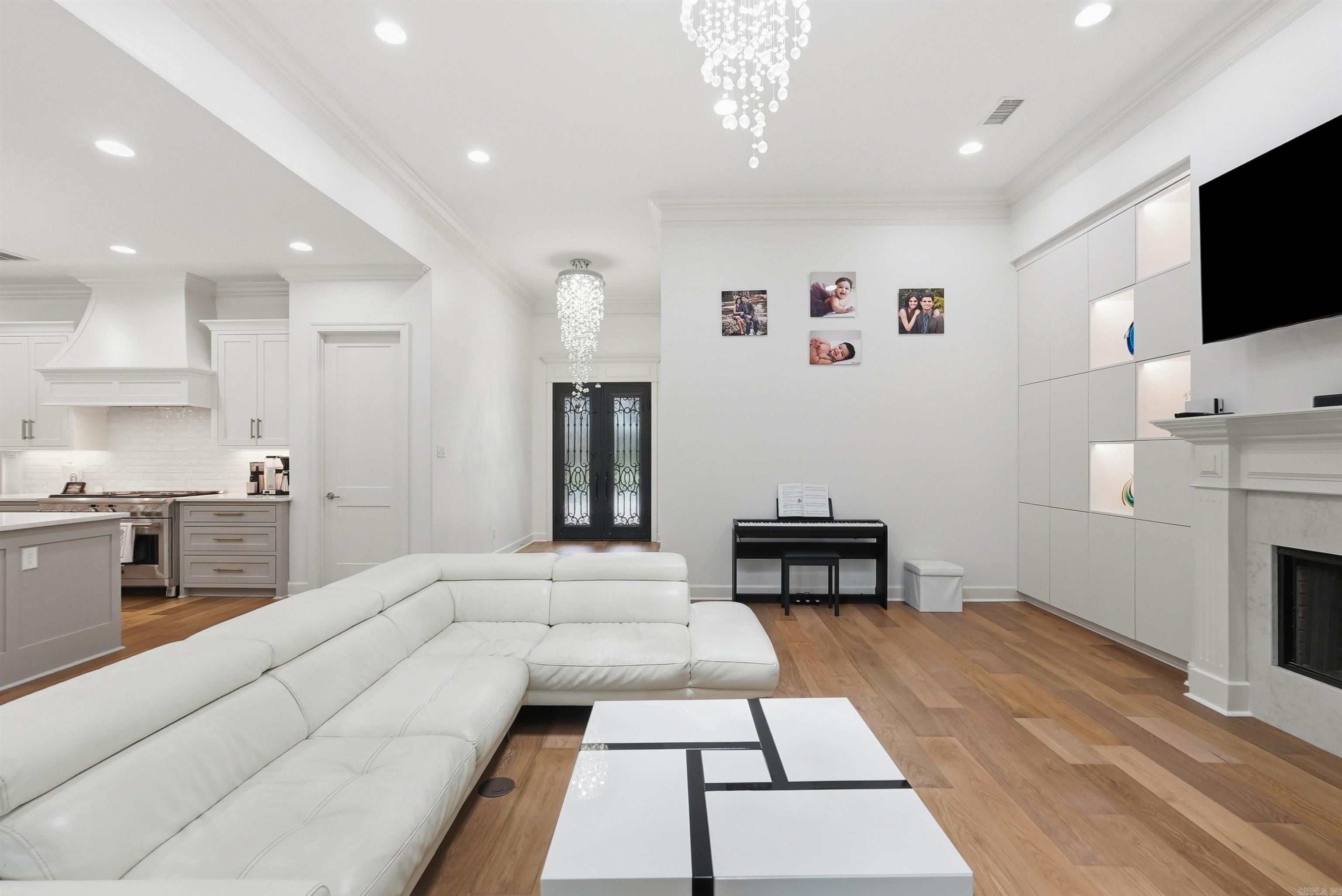 CHENAL VALLEY HALLEN COURT - Residential
