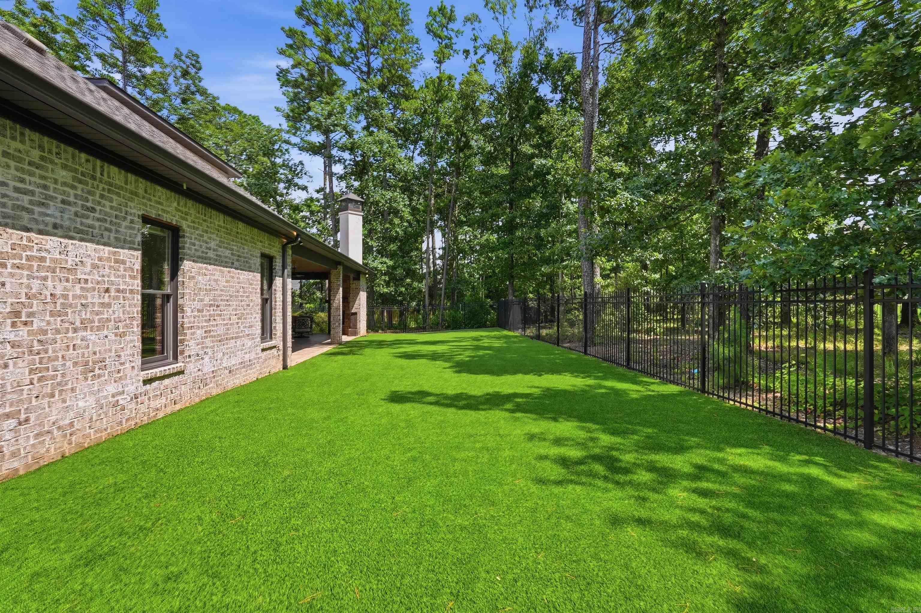 CHENAL VALLEY HALLEN COURT - Residential