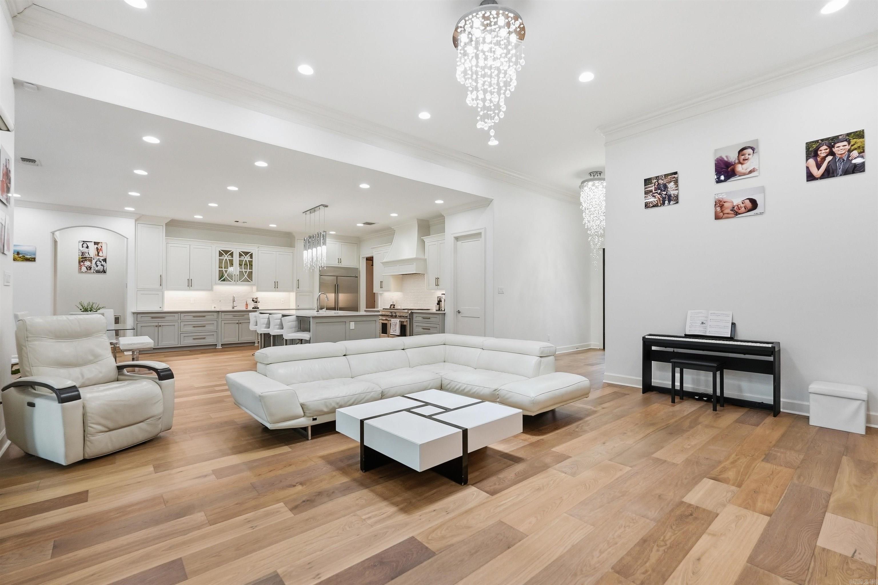 CHENAL VALLEY HALLEN COURT - Residential