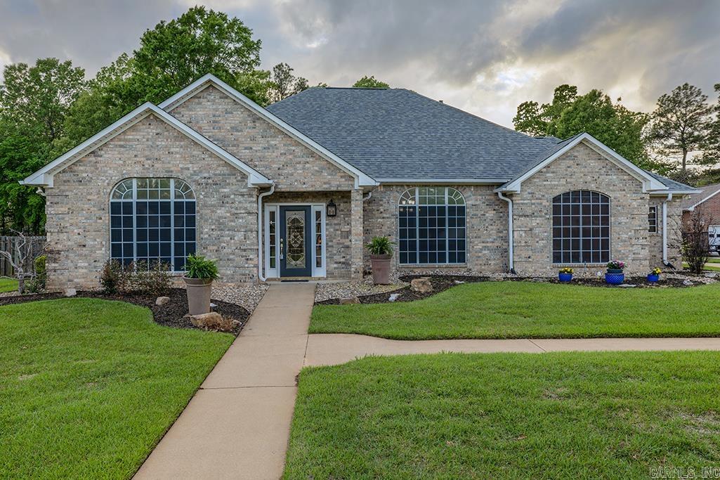 Welcome to this beautiful home in the desirable Tall Oaks neighborhood of Texarkana! Situated on a spacious 0.82-acre lot, this impressive property offers the perfect blend of comfort and space. Inside, you’ll find 3 bedrooms, 3 full bathrooms, and a convenient half bath, with a designed layout that provides plenty of room for both everyday living and entertaining. The generous living areas are filled with natural light and flow seamlessly into the formal dining, breakfast nook, office and kitchen space. The primary suite offers a relaxing retreat with its own private bath, while the additional bedrooms provide flexibility for family and guests. With over 3,100 square feet of living space there’s room for everyone to spread out and enjoy. Step outside and enjoy the large backyard, perfect for outdoor gatherings, gardening, or simply relaxing in a peaceful setting. If you’re looking for space, comfort, and a great location in Texarkana, this Tall Oaks property is one you won’t want to miss!