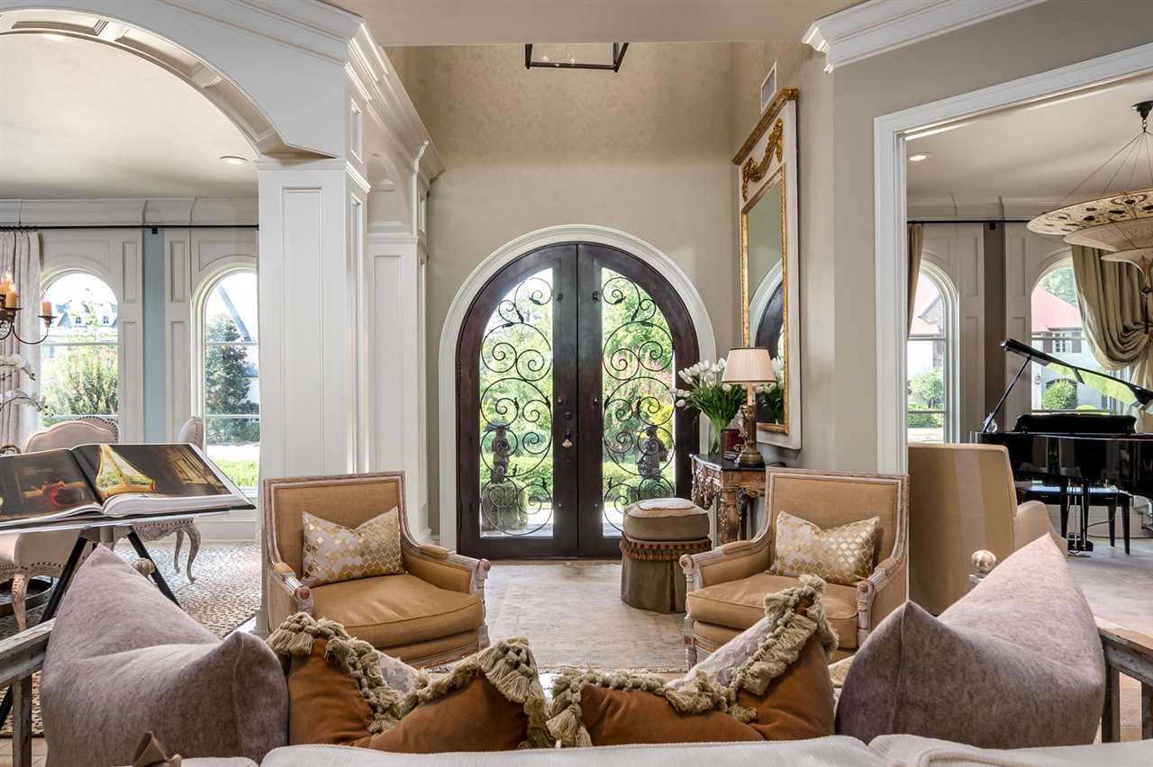 CHENAL VALLEY SOLOGNE CIRCLE - Residential