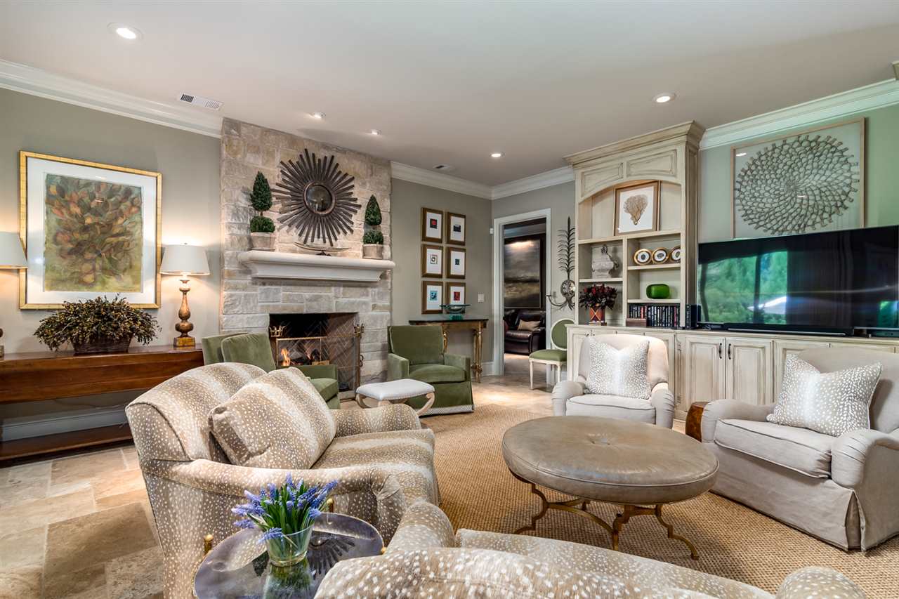 CHENAL VALLEY SOLOGNE CIRCLE - Residential
