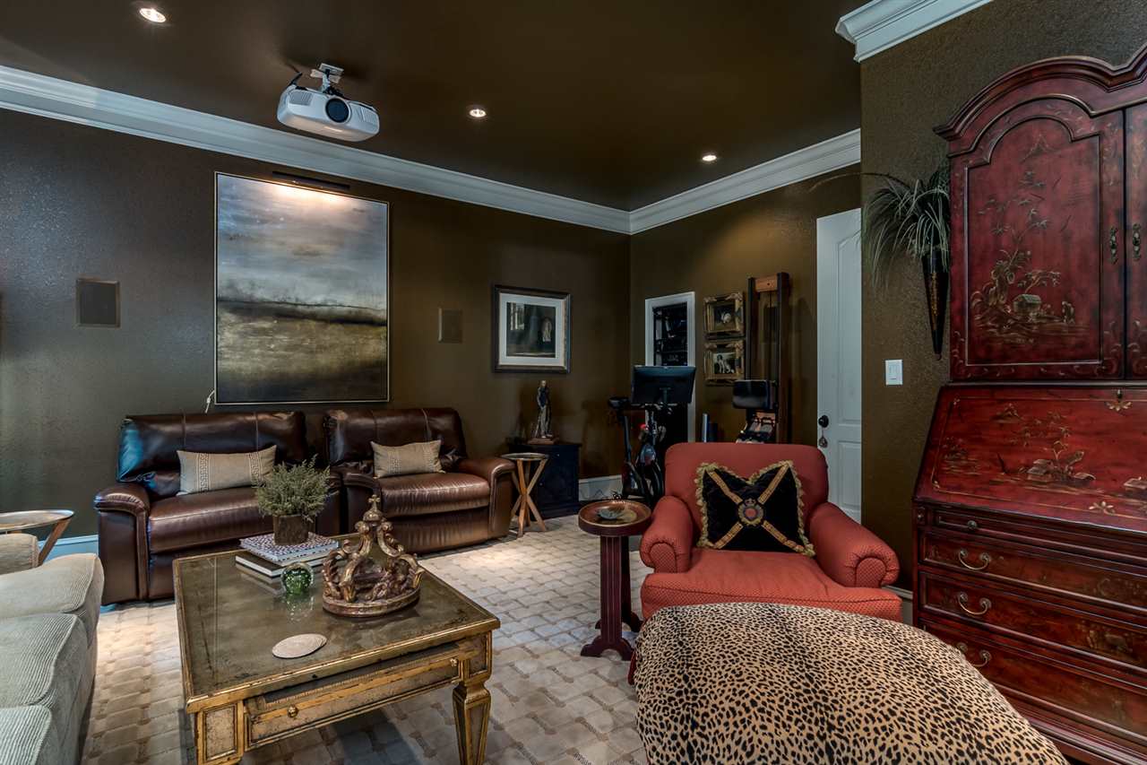 CHENAL VALLEY SOLOGNE CIRCLE - Residential