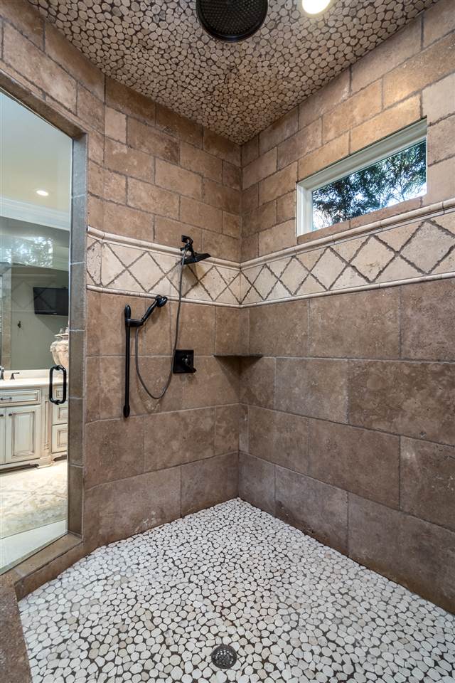 CHENAL VALLEY SOLOGNE CIRCLE - Residential