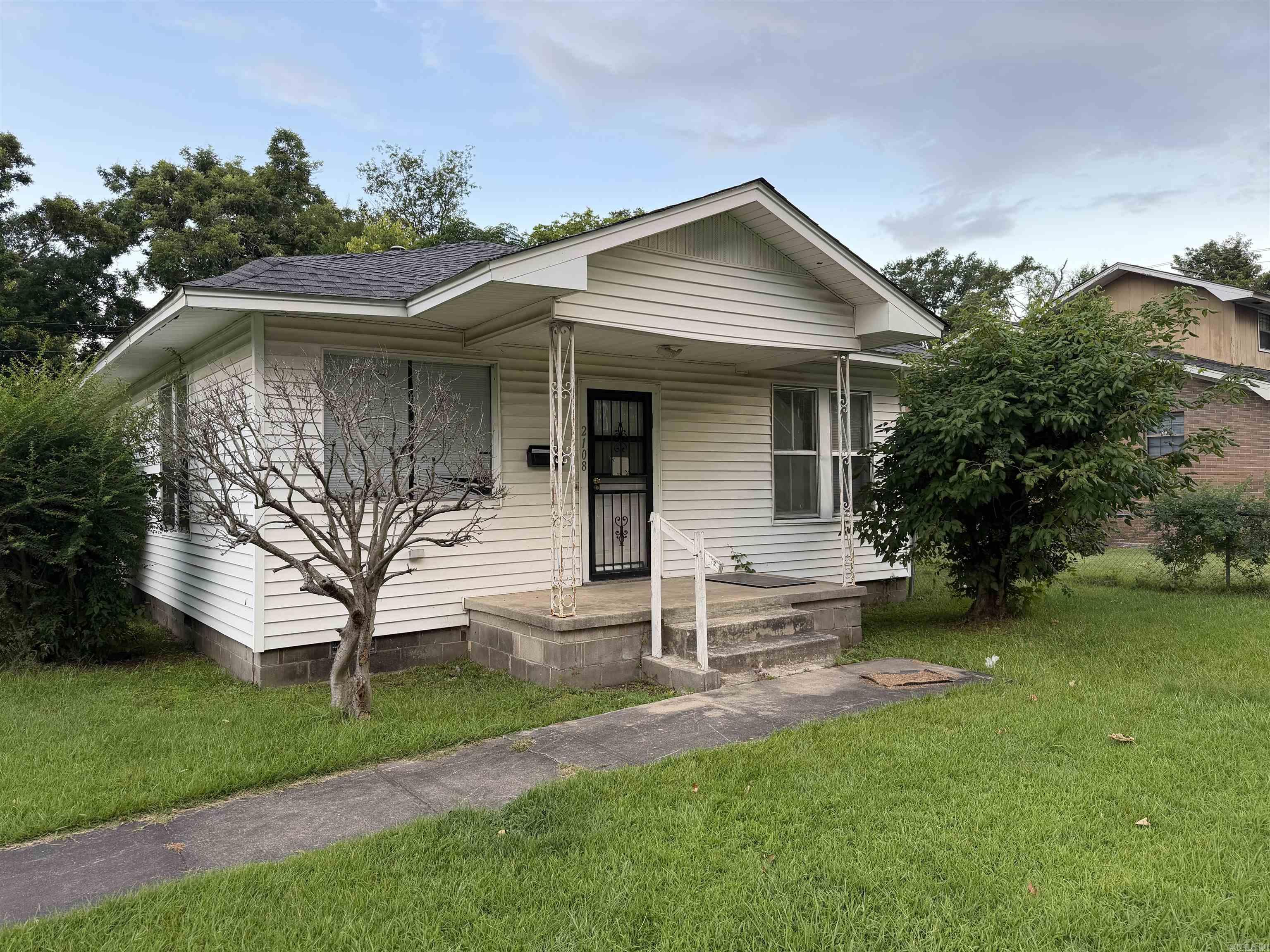MONKS SOUTHWESTERN ADD - Residential
