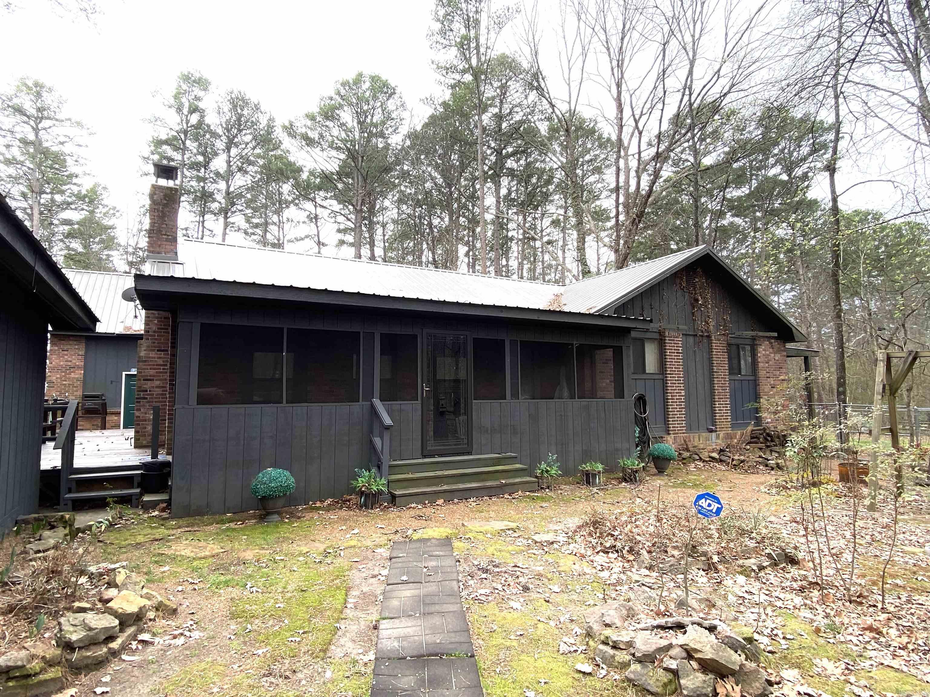 LAKE FOREST ESTATES - Residential