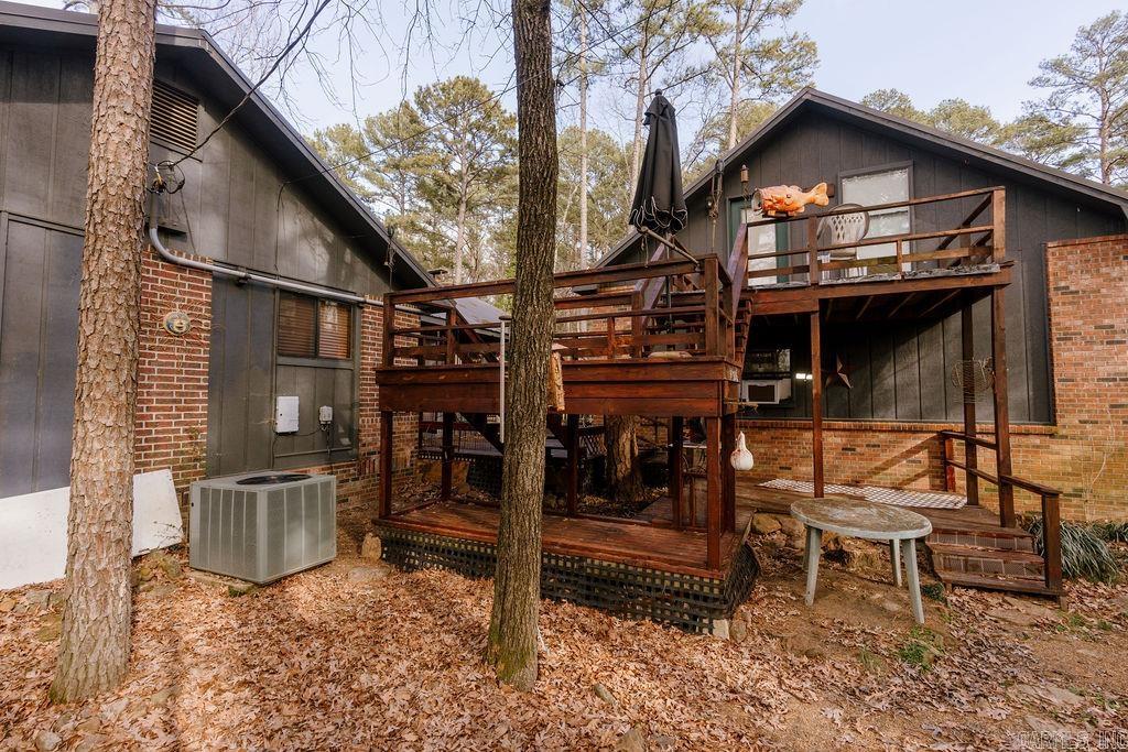 LAKE FOREST ESTATES - Residential