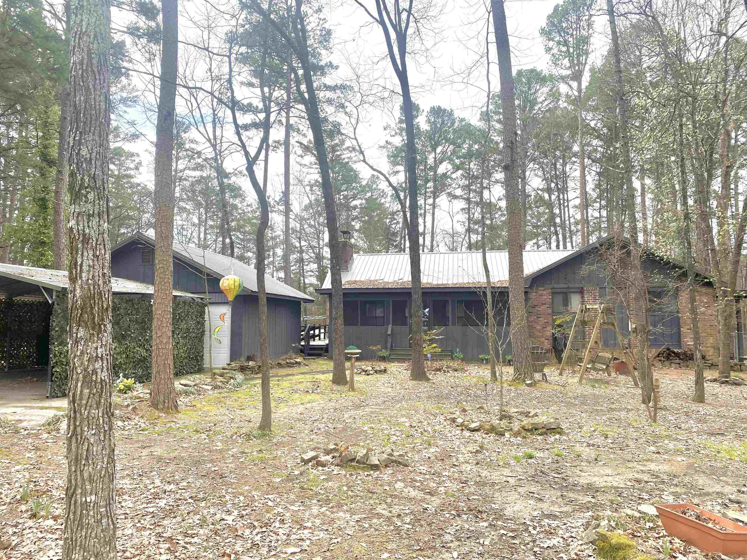 LAKE FOREST ESTATES - Residential