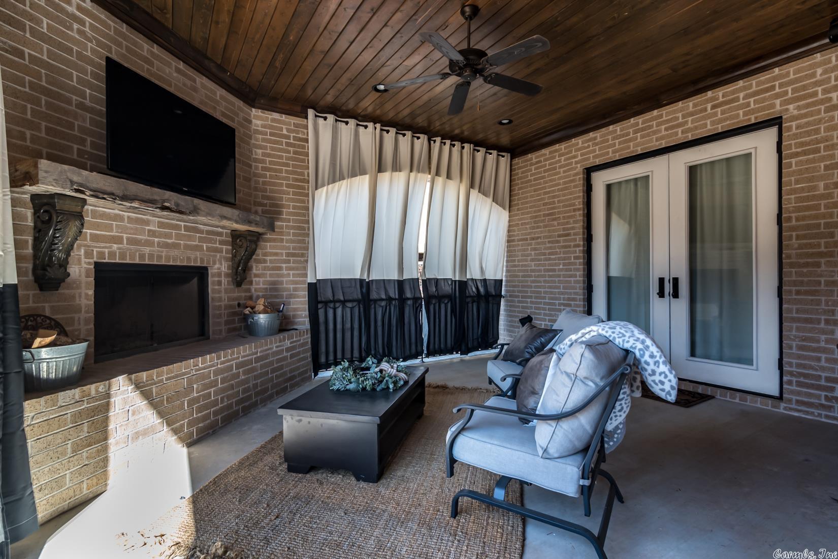 BELLA ROSA ESTATES - Residential