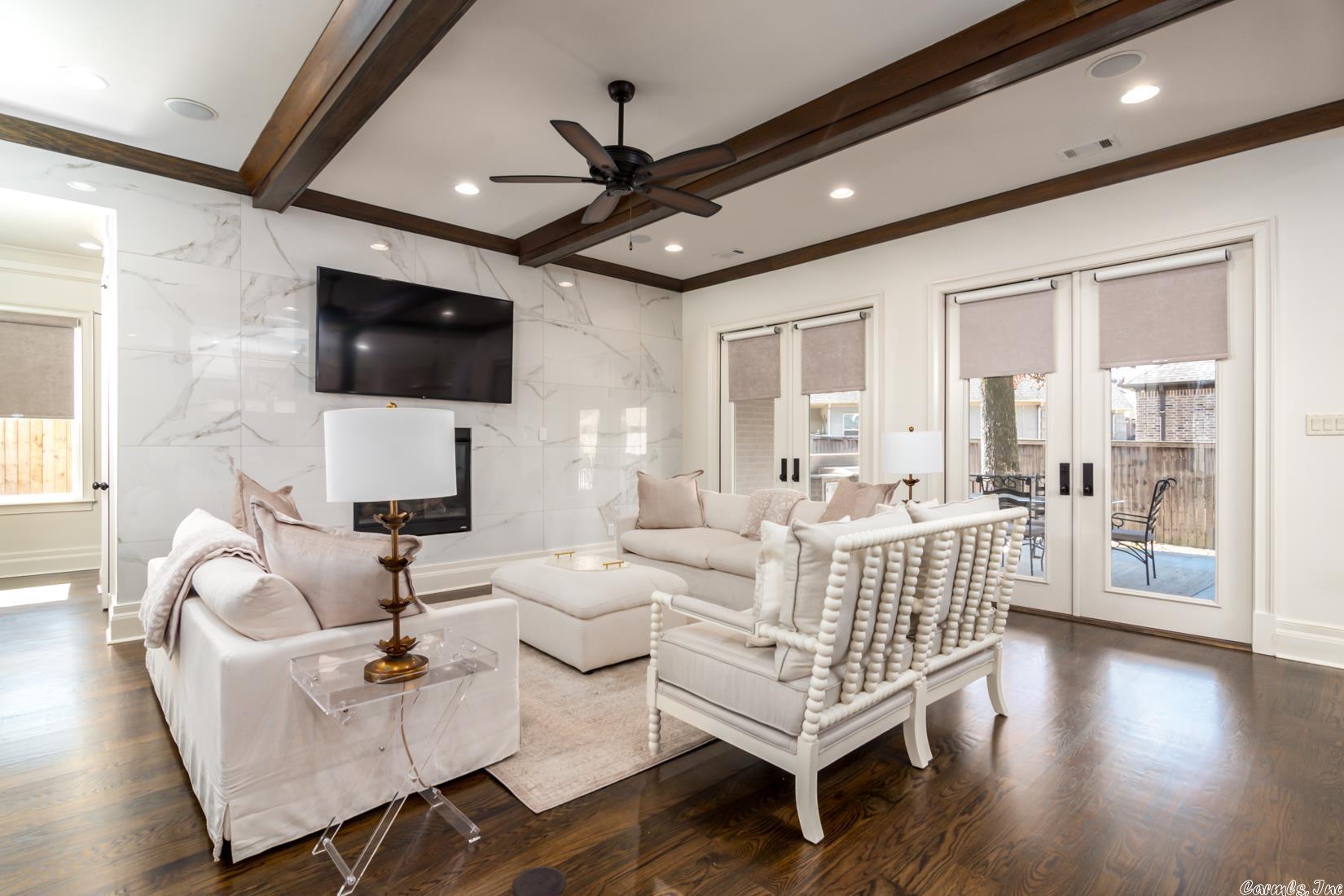 BELLA ROSA ESTATES - Residential