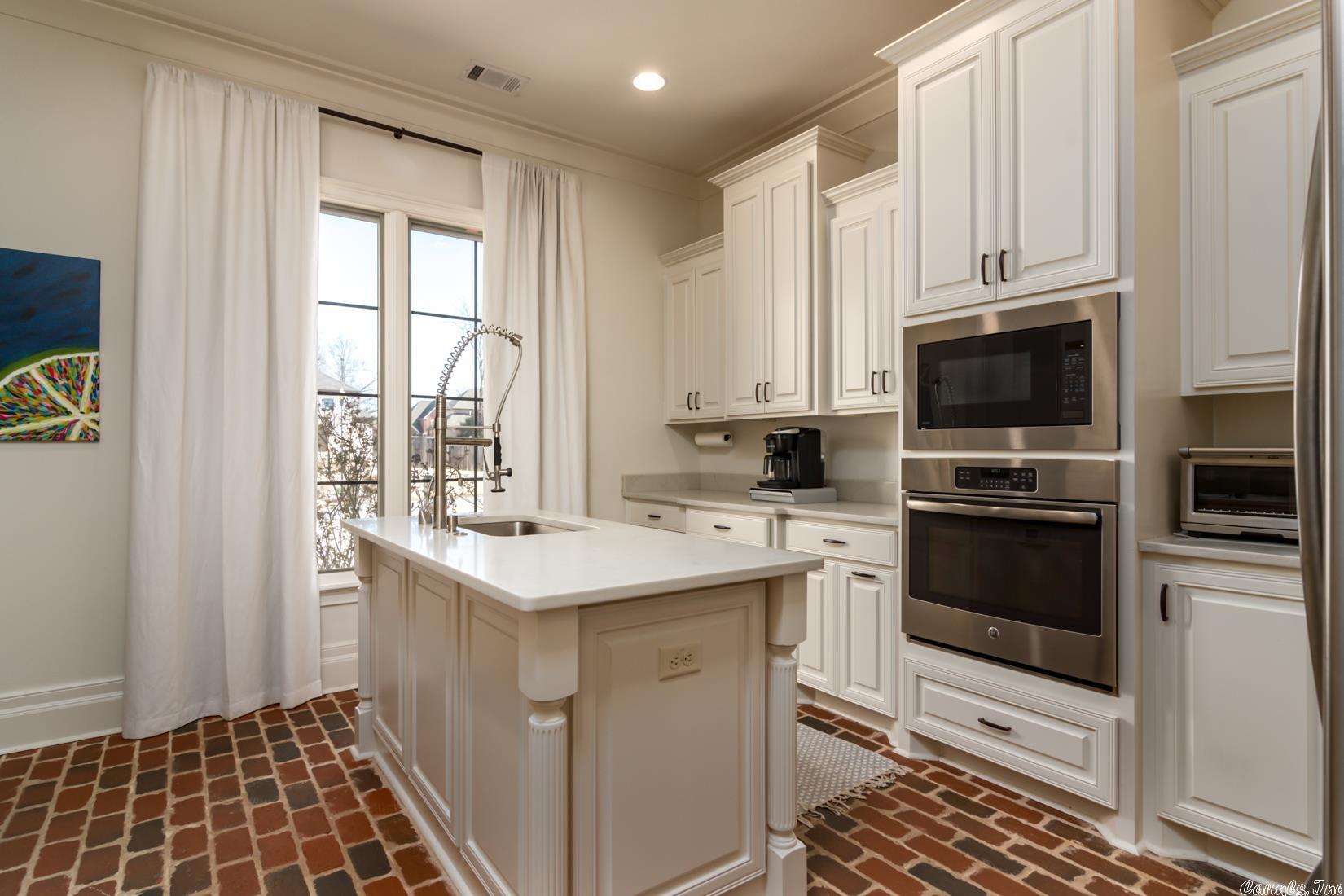 BELLA ROSA ESTATES - Residential