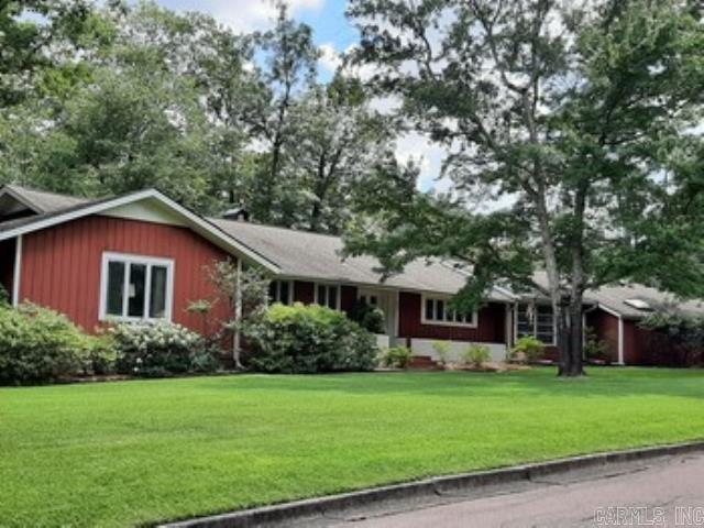 4 bed/3 bath ranch style home. Hardwood floors under 3 bedrooms. Large walk-in cedar closet. Floored attic. Extra large lot. 2 W/B fireplaces. CA/H 15-20 yrs
