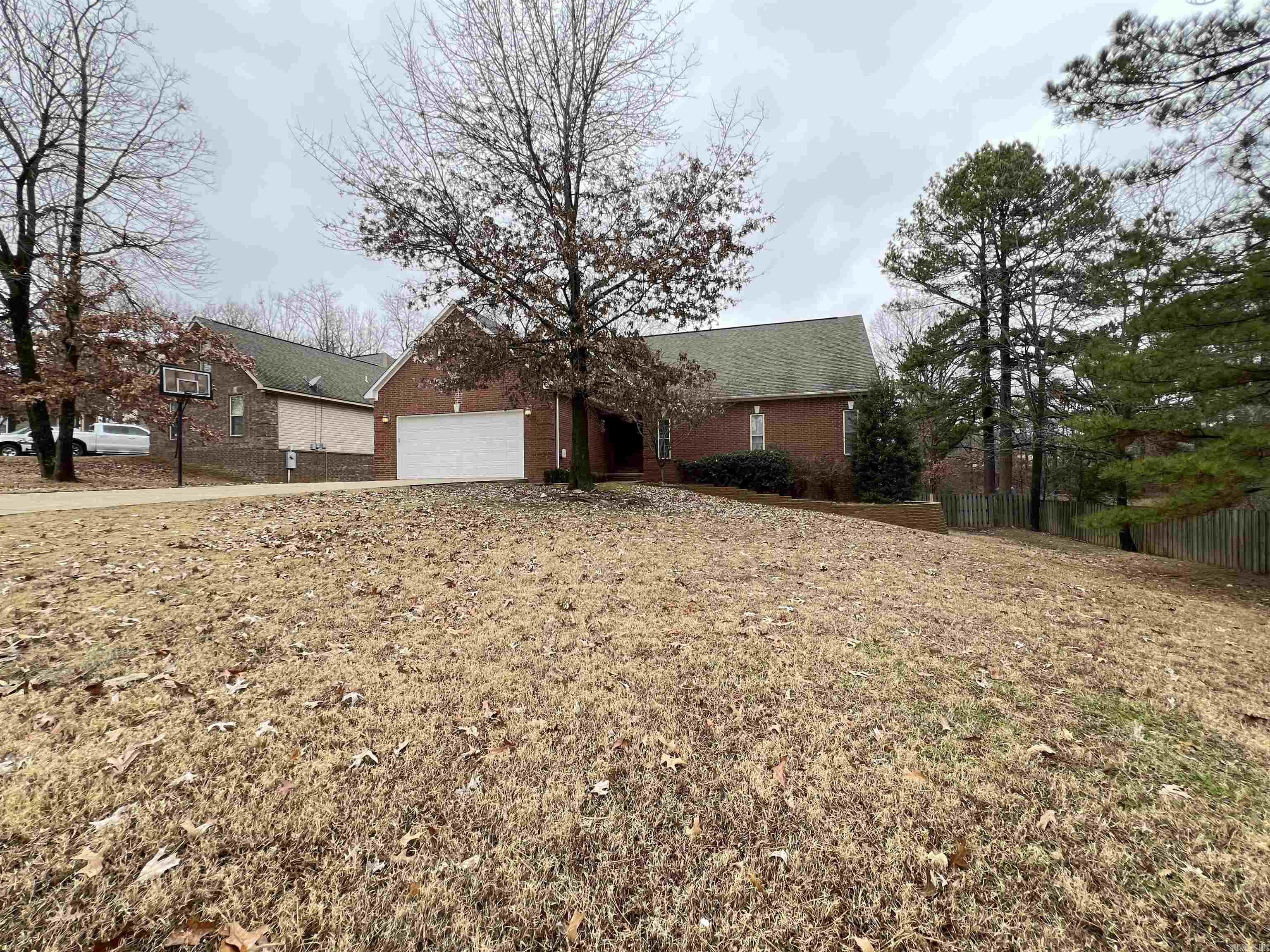 5 Bedroom 4 Bath home, 2 living areas, 3 Bedrooms in finished basement, 2 HVAC Units, 2 Water heaters, 2 Fireplaces, Master has jet tub and seperate shower, large walk-in closet.