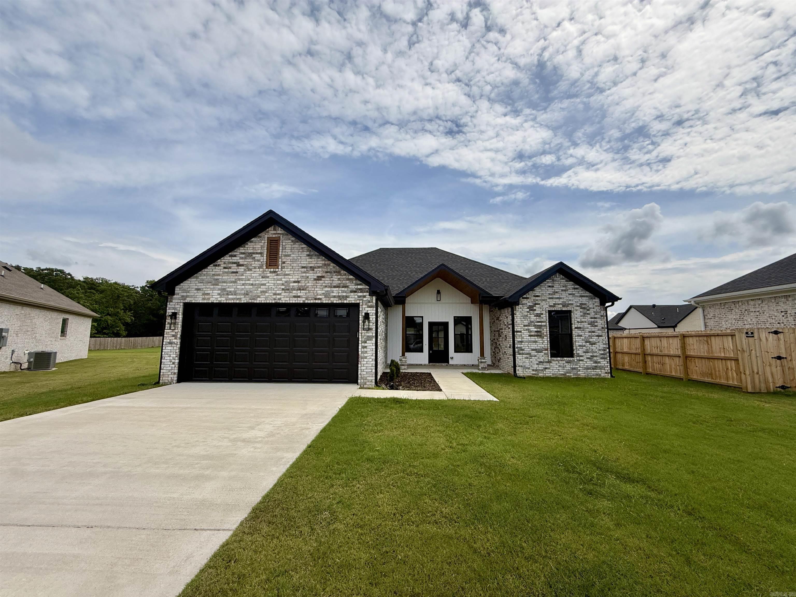 EAST MEADOW - Residential