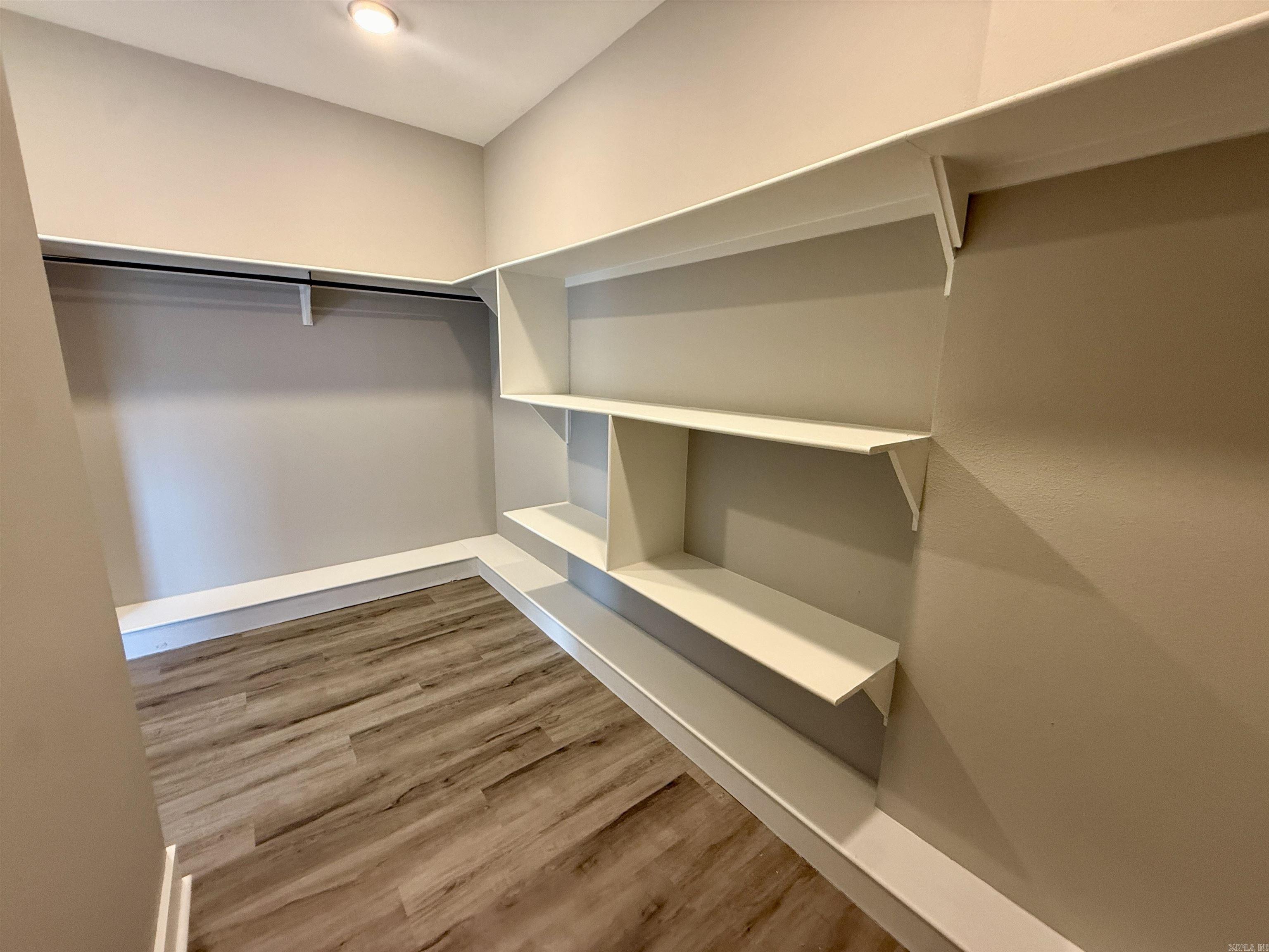 EAST MEADOW - Residential
