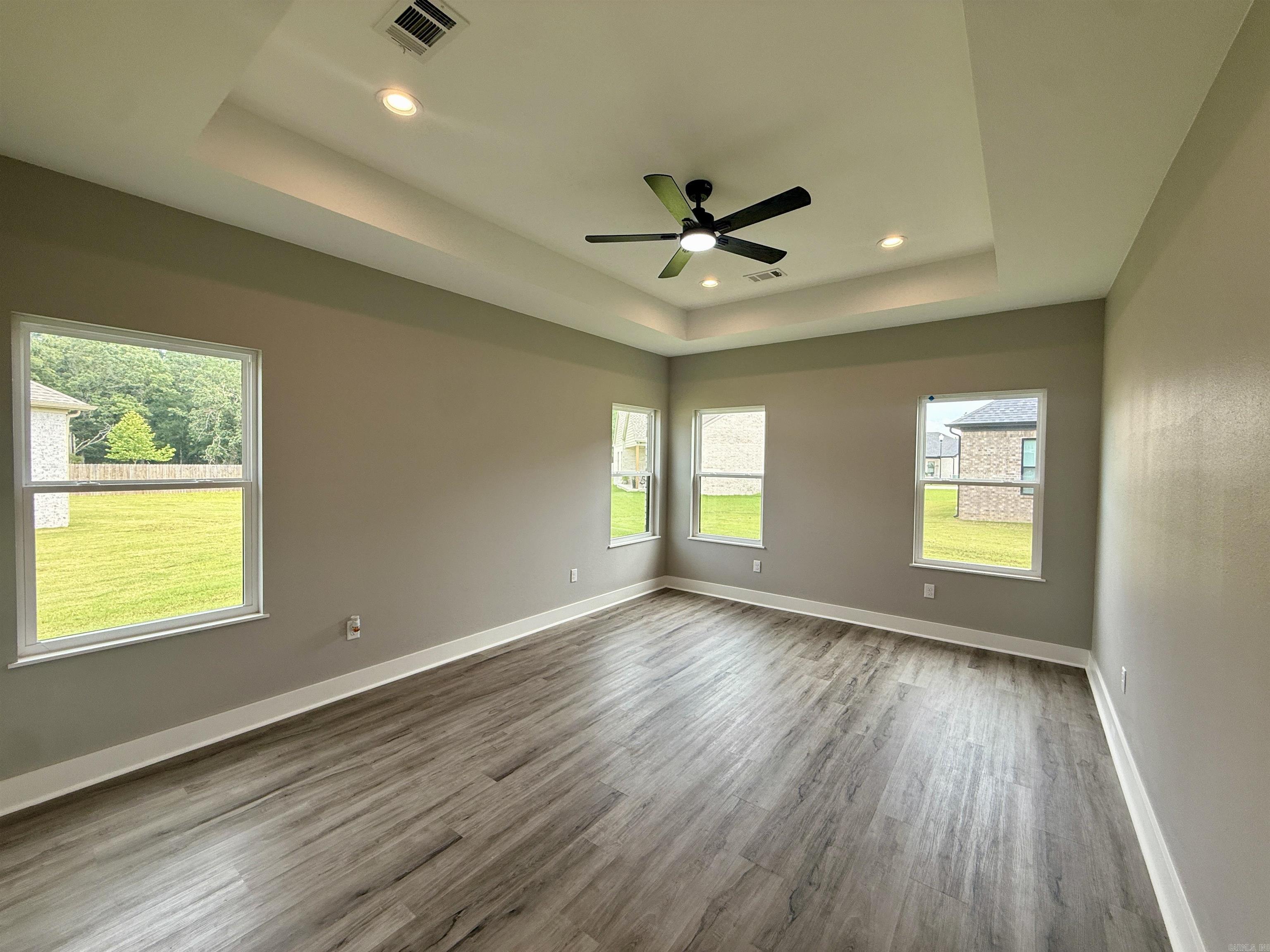 EAST MEADOW - Residential