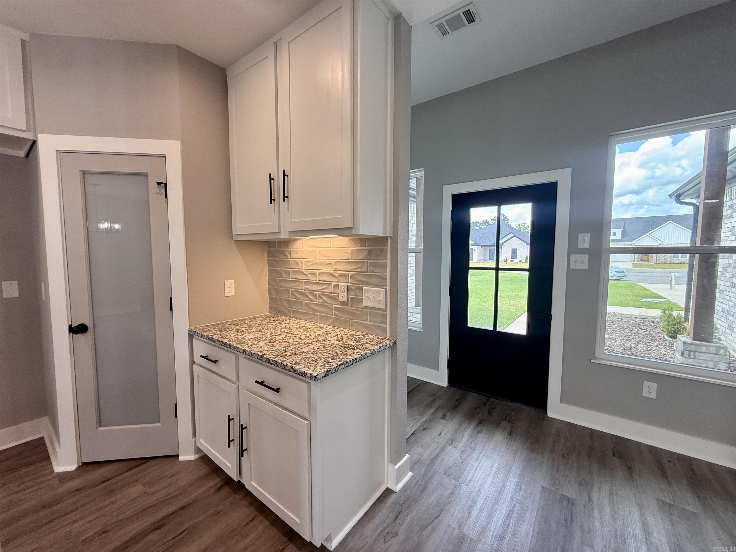 EAST MEADOW - Residential