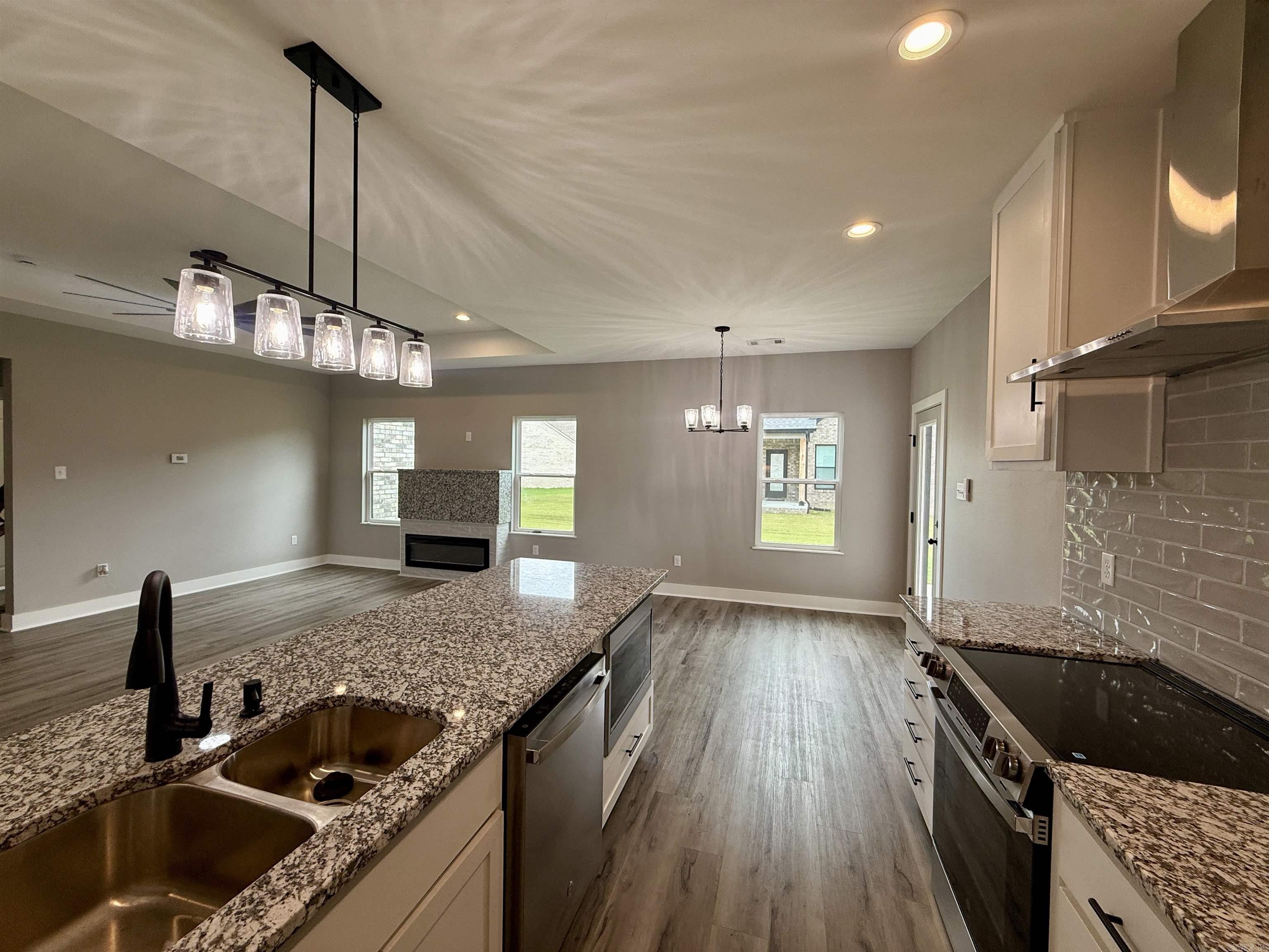 EAST MEADOW - Residential