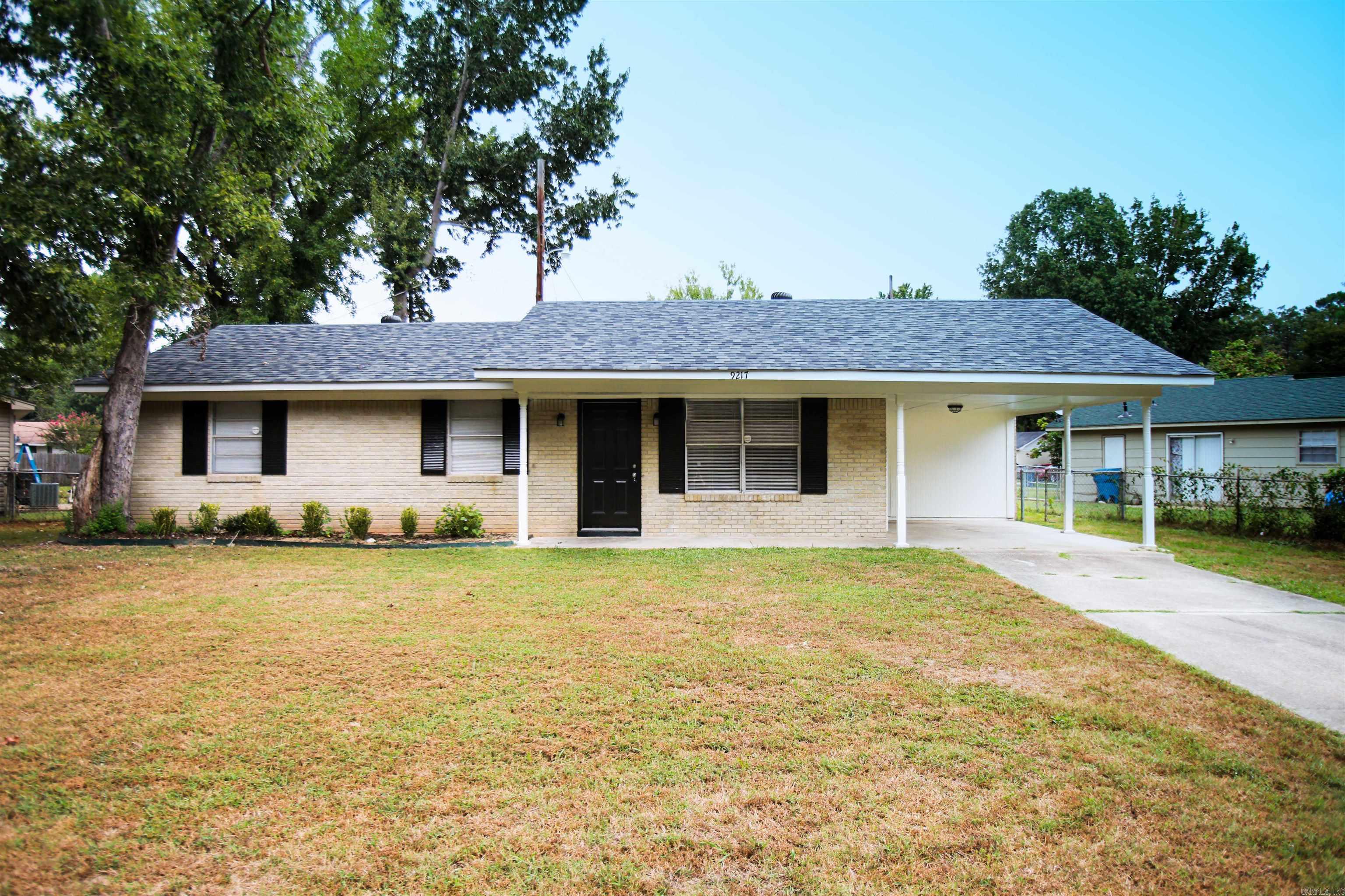 4 bedroom house! located in southwest Little Rock with a large yard. Tenant occupied the lease ends in September. 24-hour notice required for showings Monday through Friday 8:30am to 4:30pm. No SPD due to the owner never living in the property. Any offer needs to have the following verbiage included "buyer is aware there is a lease in place and agree to the lease terms". The perfect house for a loving family.