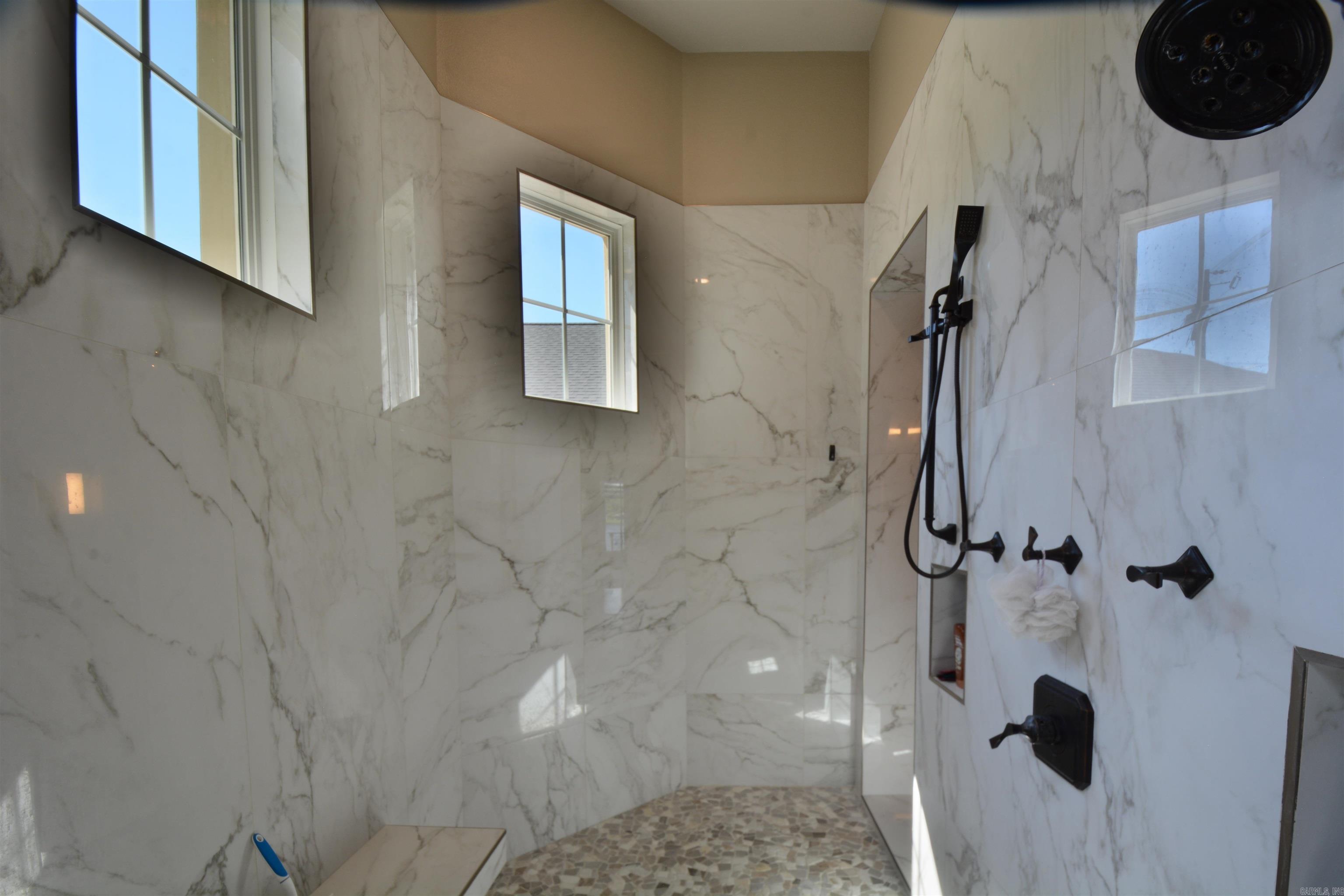 VANCE LAKE - Residential
