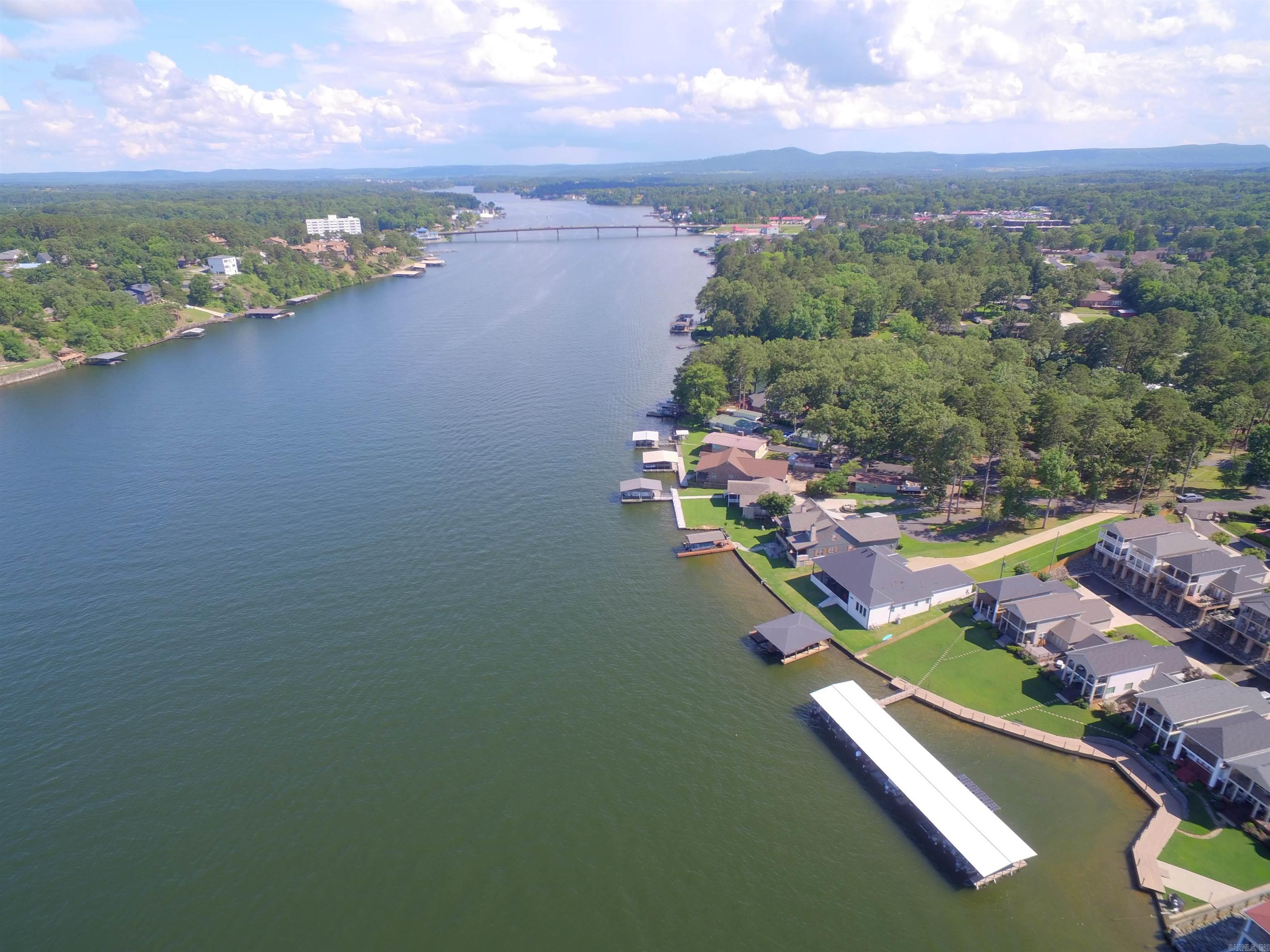 VANCE LAKE - Residential