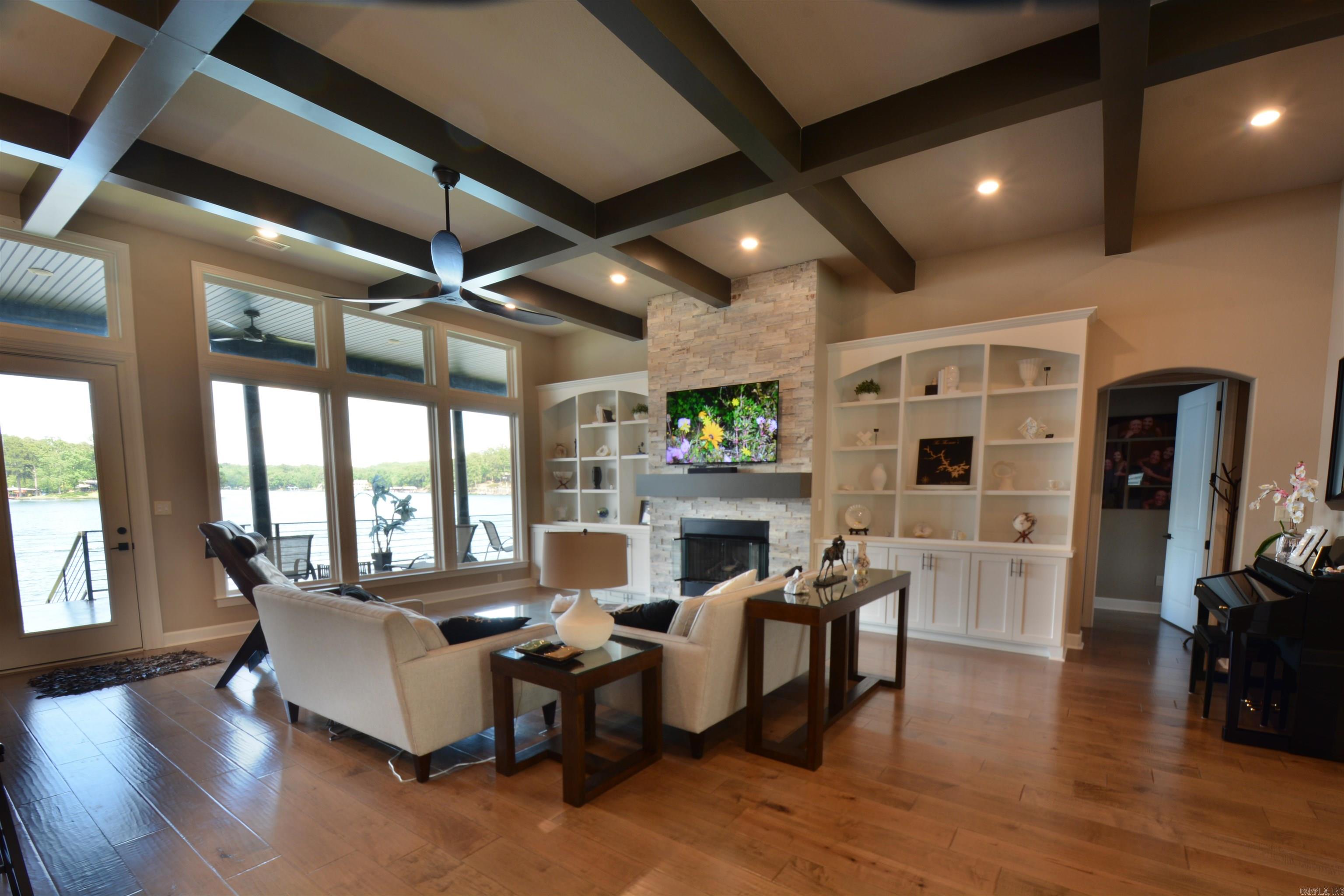 VANCE LAKE - Residential