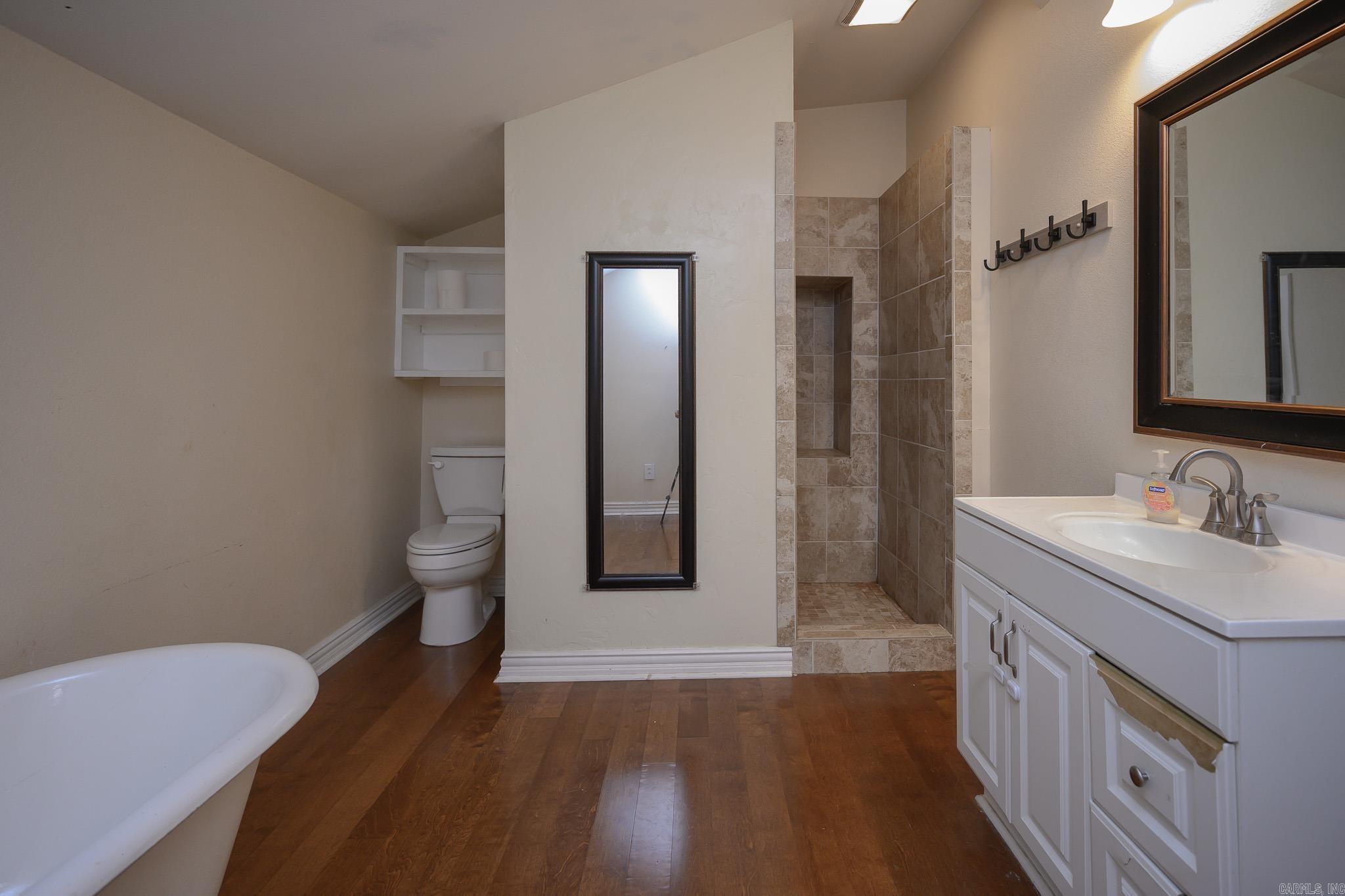 MENA ORIGINAL - Residential