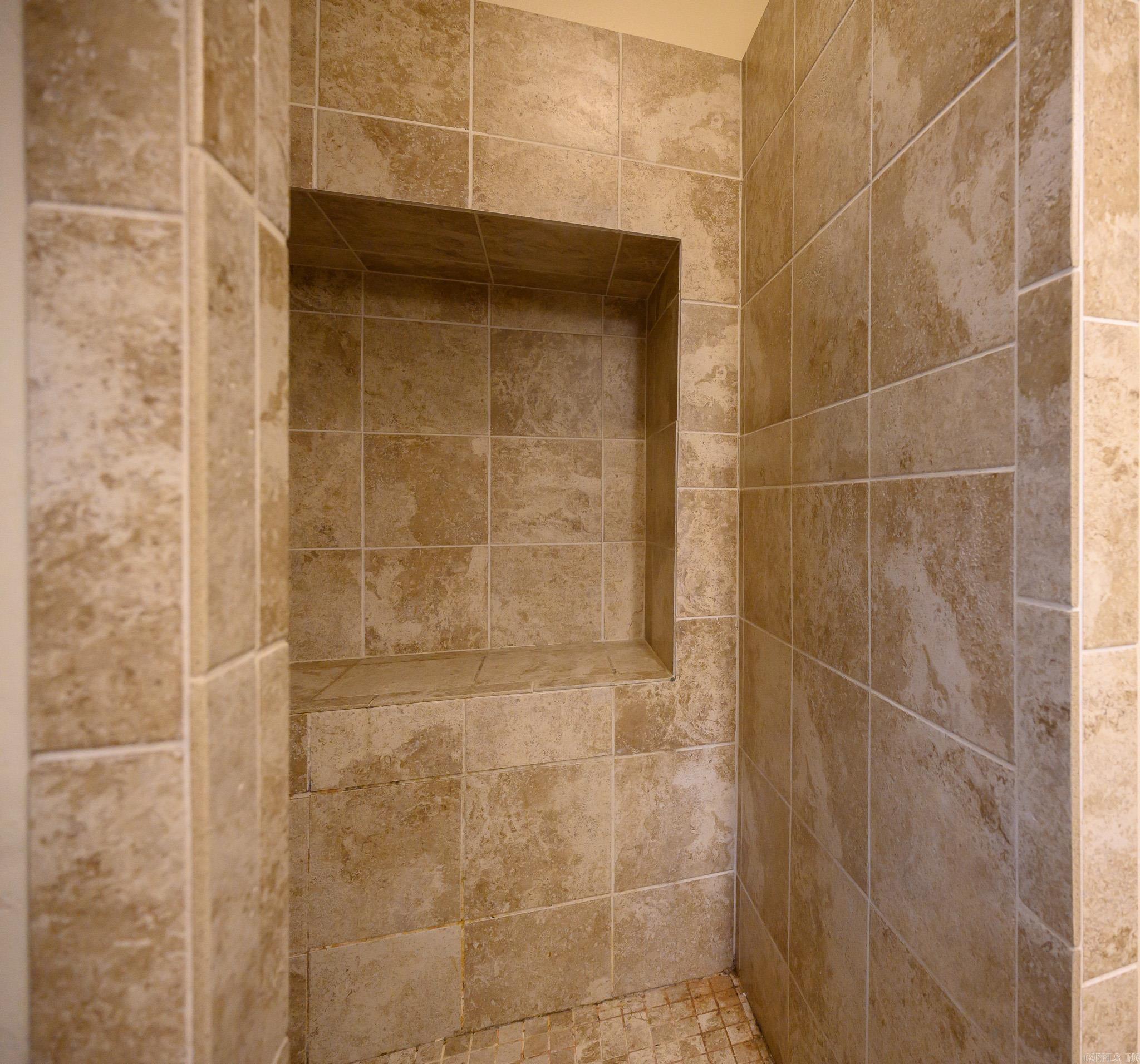 MENA ORIGINAL - Residential