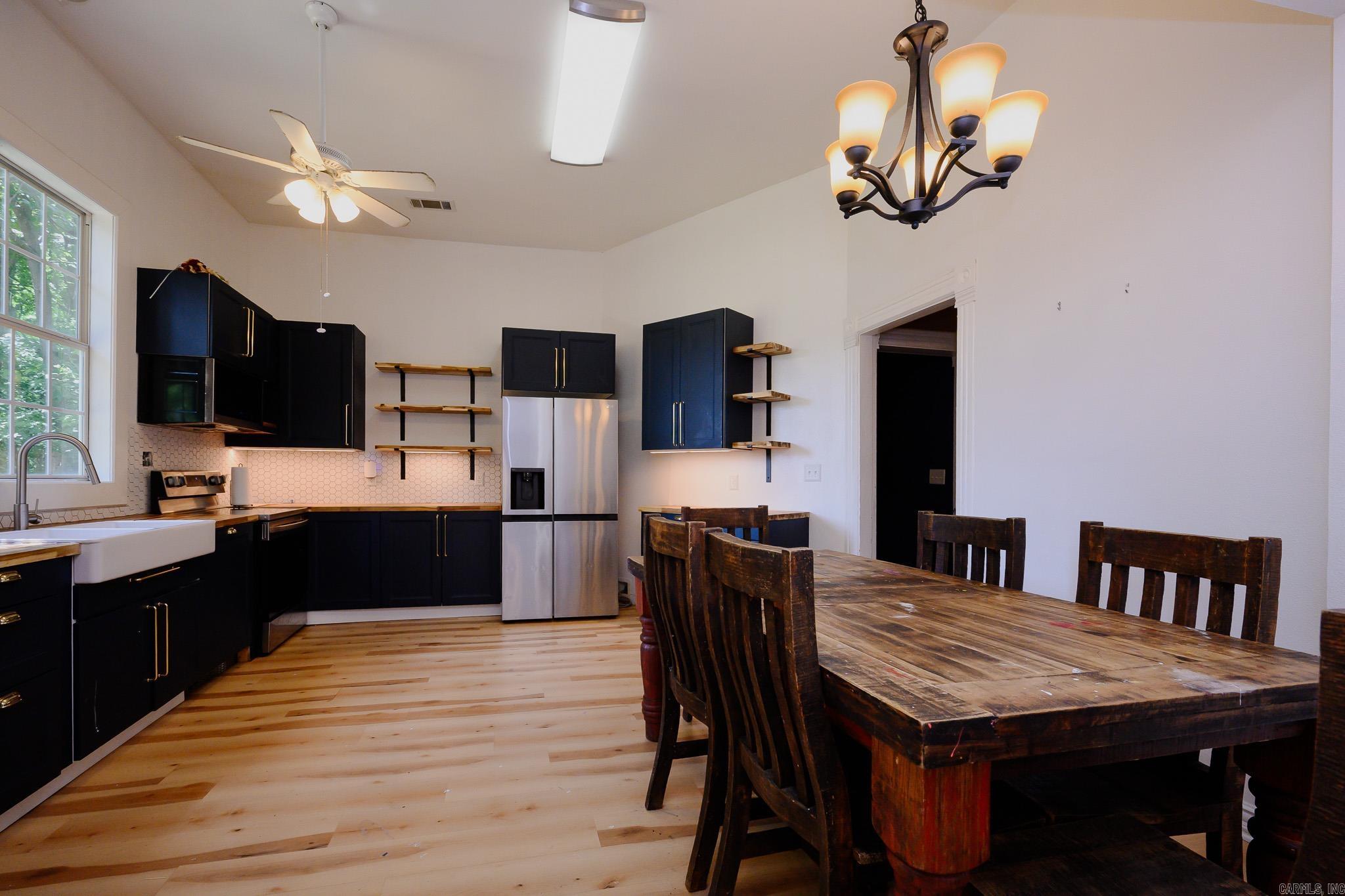 MENA ORIGINAL - Residential