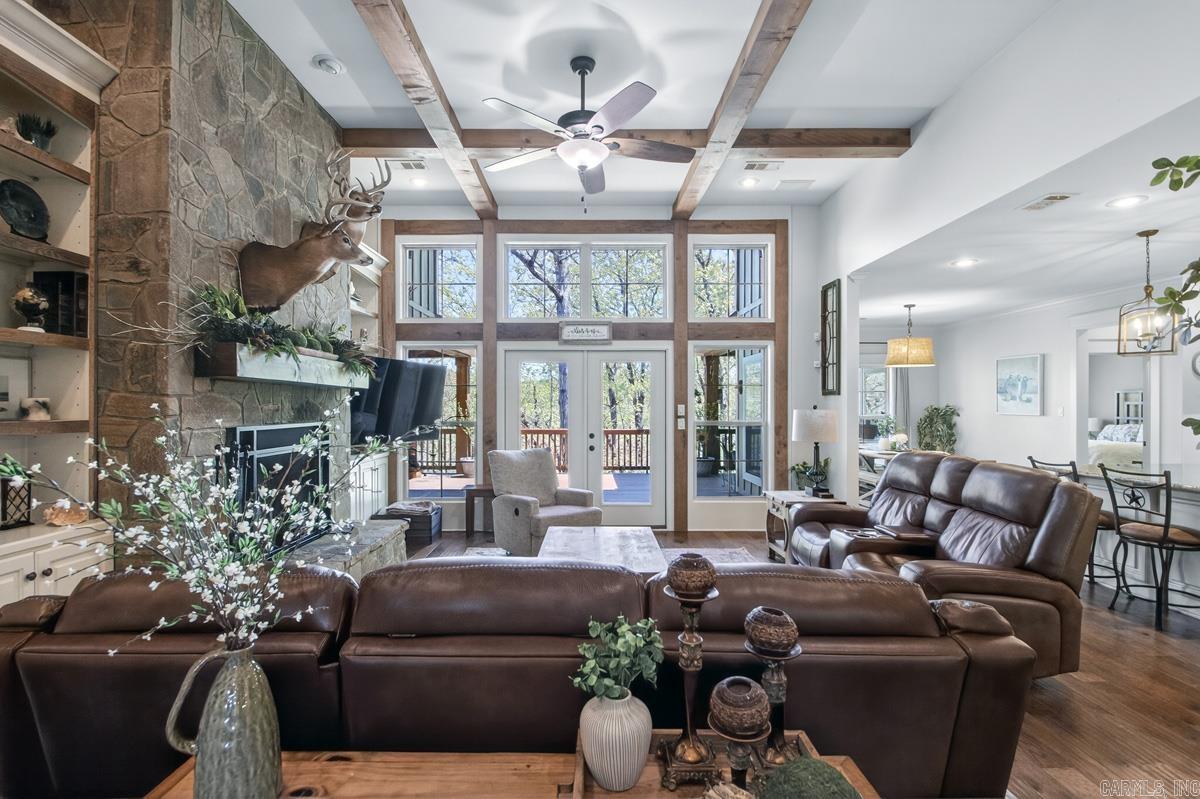 EAGLE RIDGE ESTATES - Residential